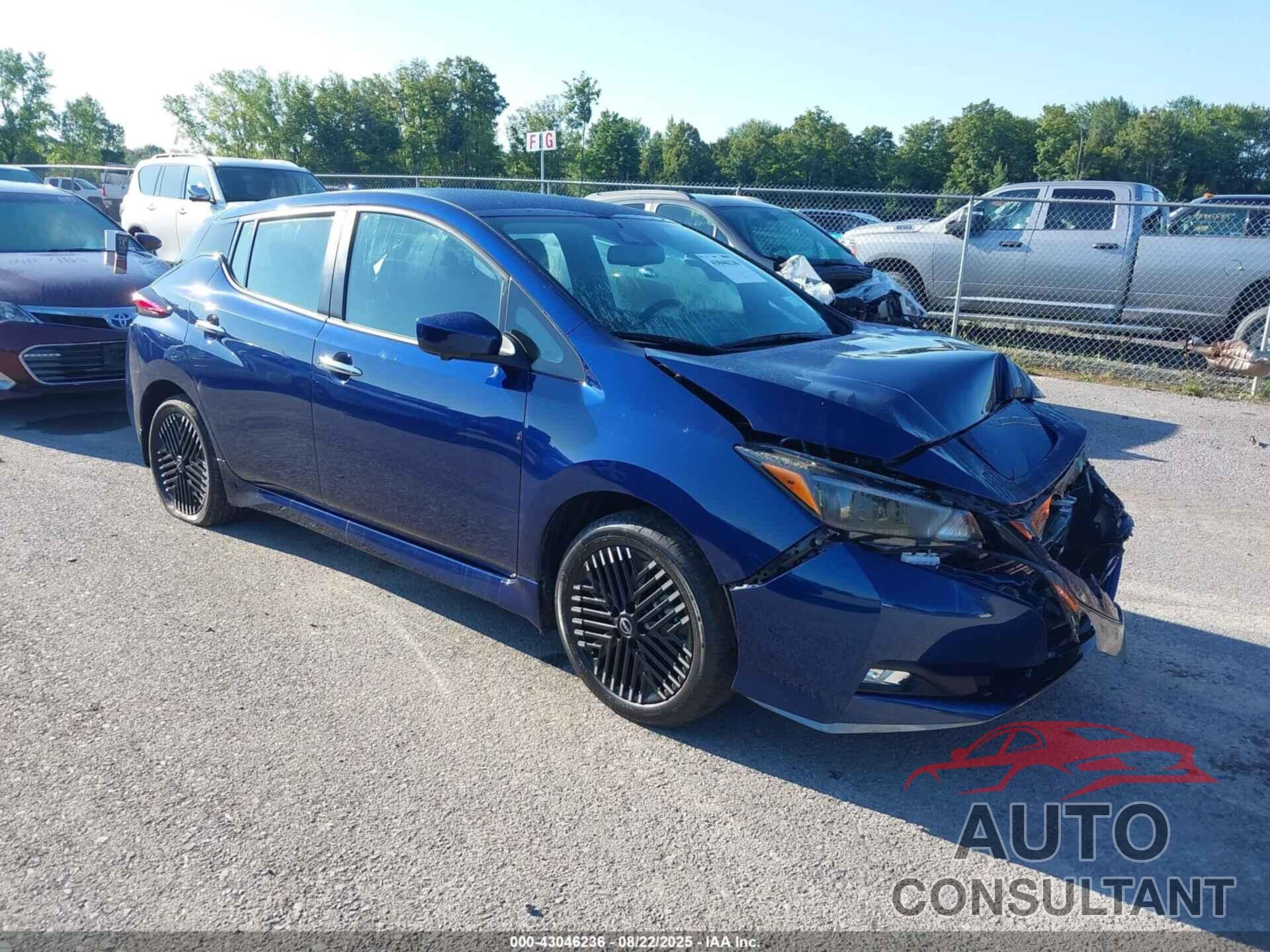 NISSAN LEAF 2024 - 1N4CZ1CV2RC556540