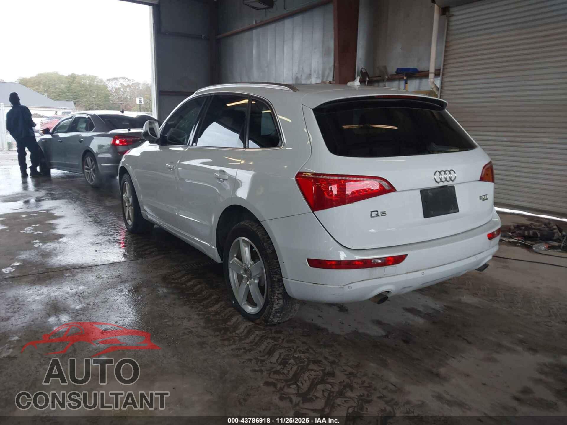 AUDI Q5 2012 - WA1LFAFP7CA127357