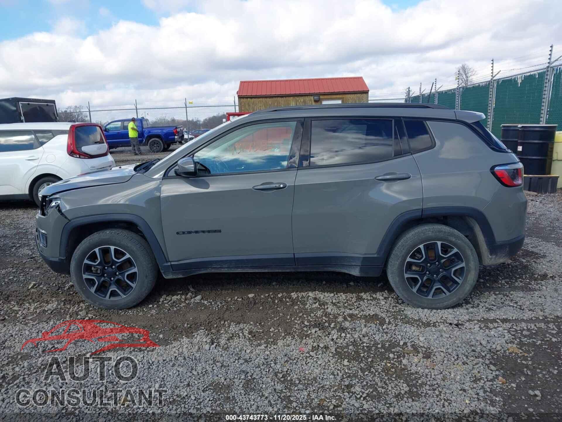 JEEP COMPASS 2019 - 3C4NJDAB2KT695954