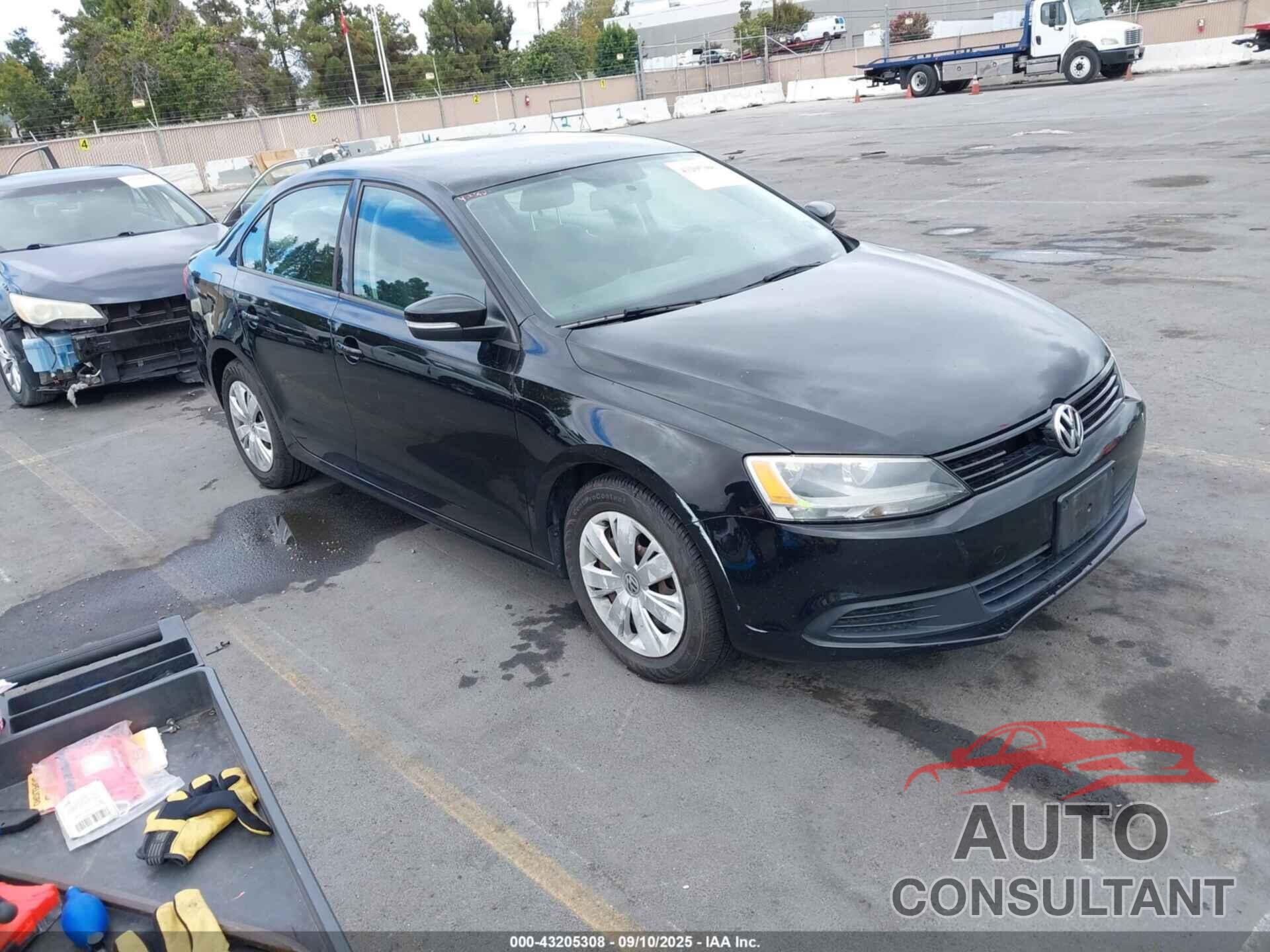 VOLKSWAGEN JETTA 2012 - 3VWDX7AJ4CM114157