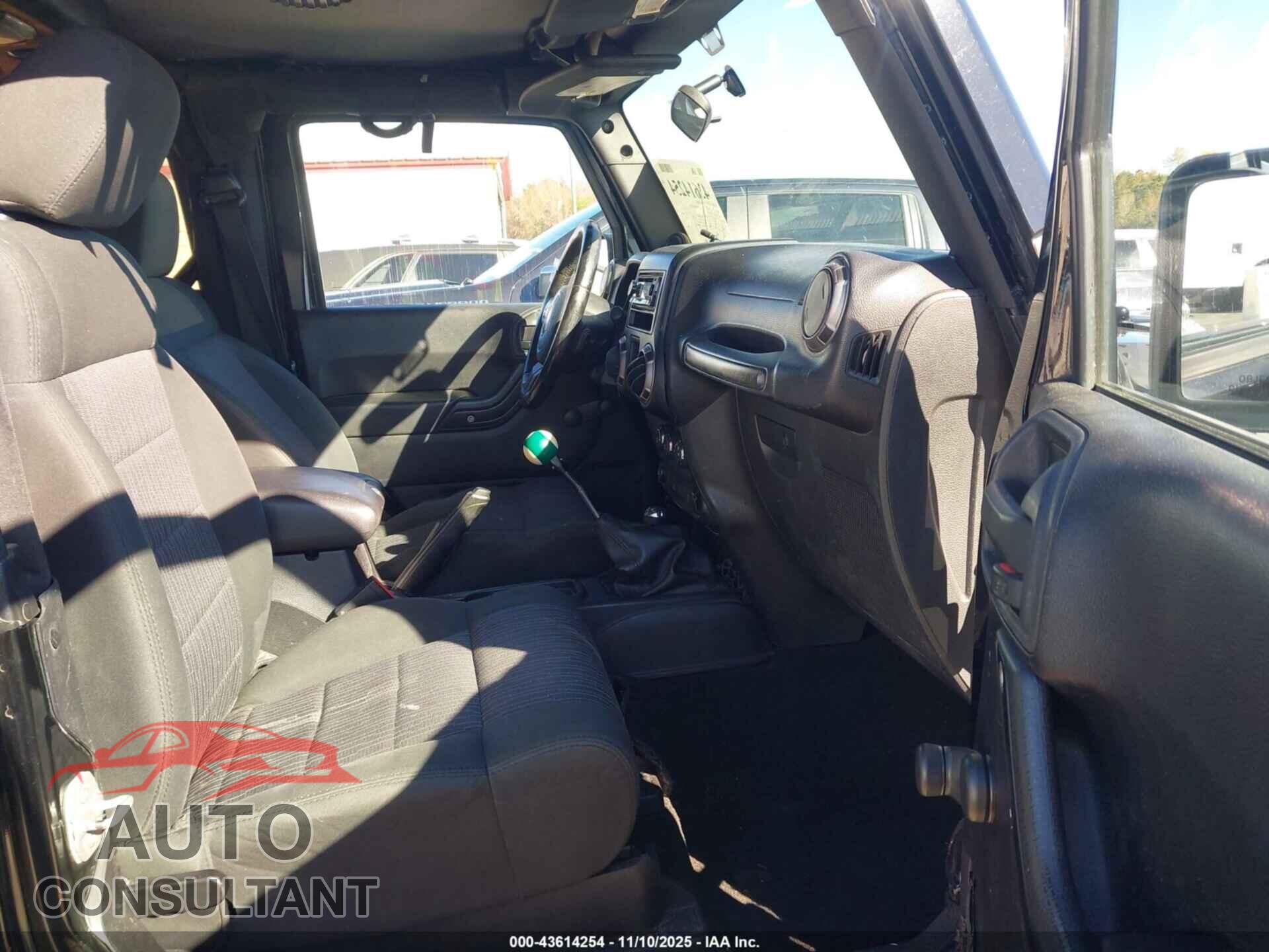 JEEP WRANGLER 2011 - 1J4AA2D11BL622442