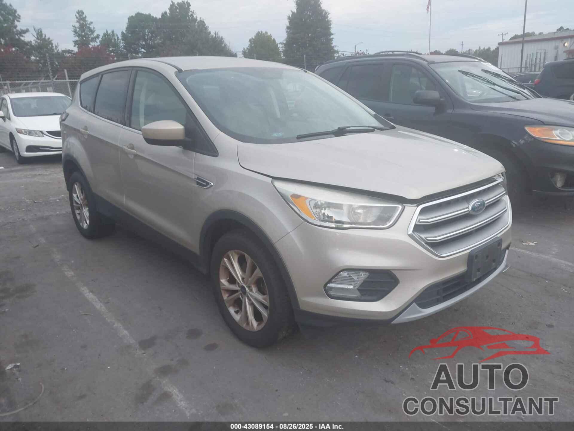 FORD ESCAPE 2017 - 1FMCU0GD5HUE01022
