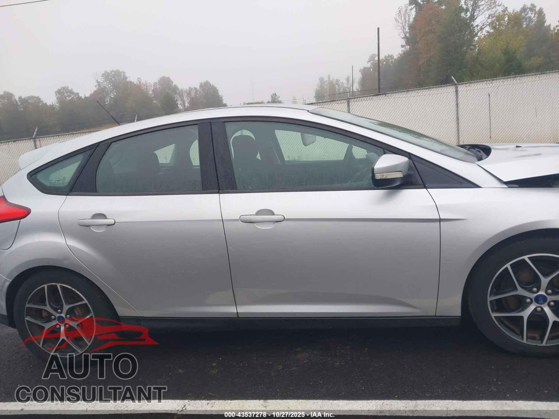 FORD FOCUS 2017 - 1FADP3M27HL248952