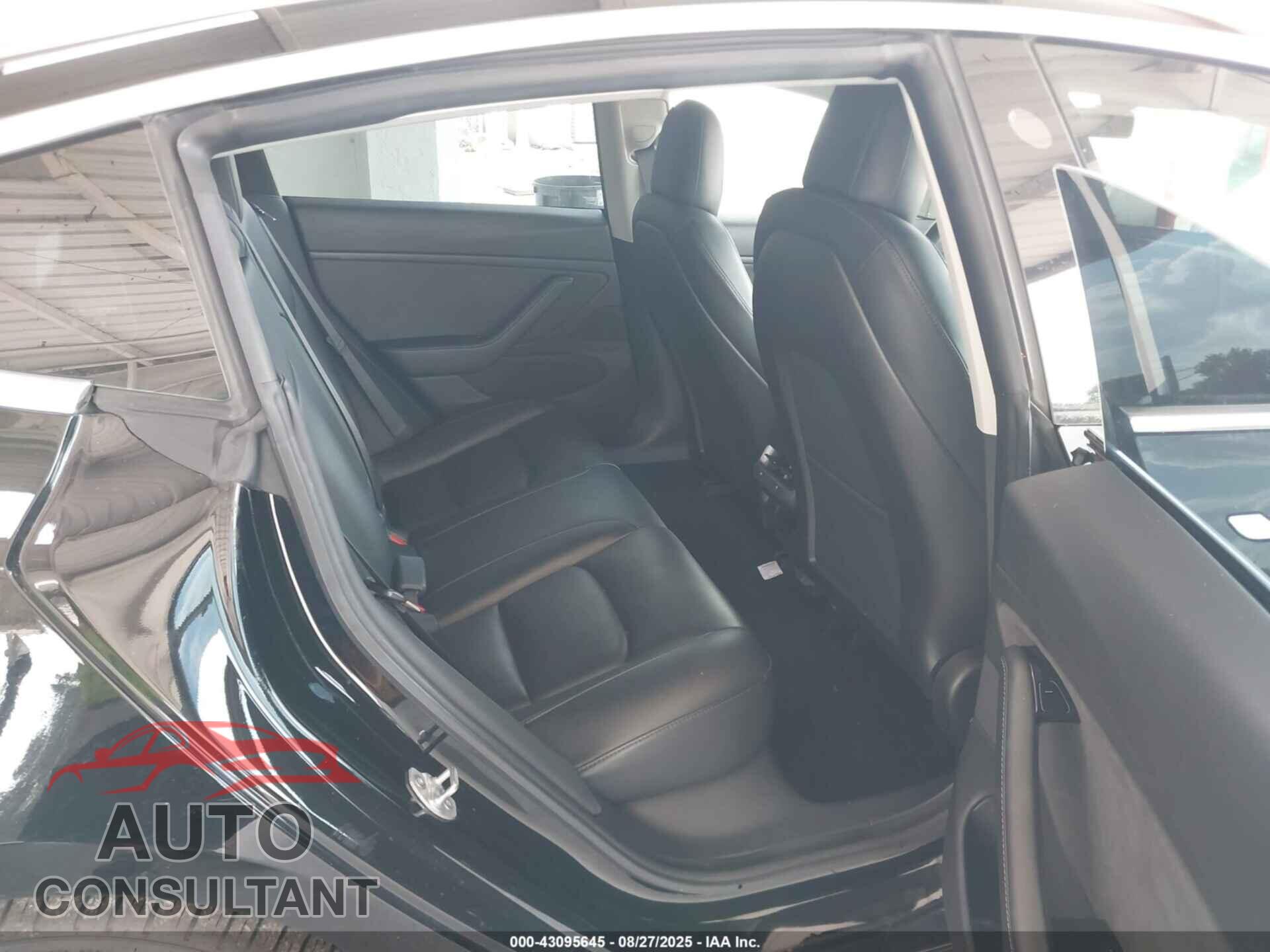 TESLA MODEL 3 2019 - 5YJ3E1EA7KF484565