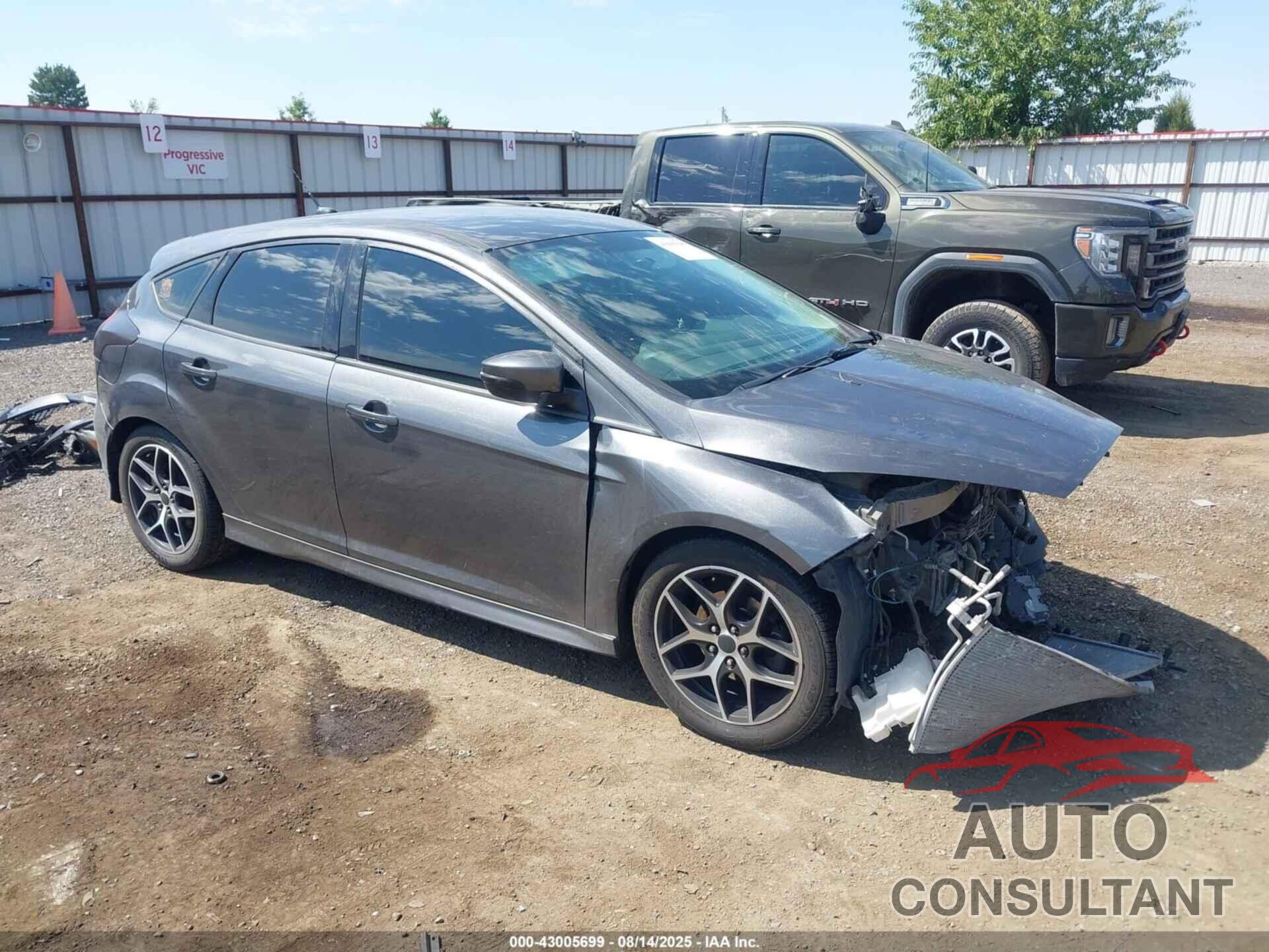 FORD FOCUS 2015 - 1FADP3K2XFL221843