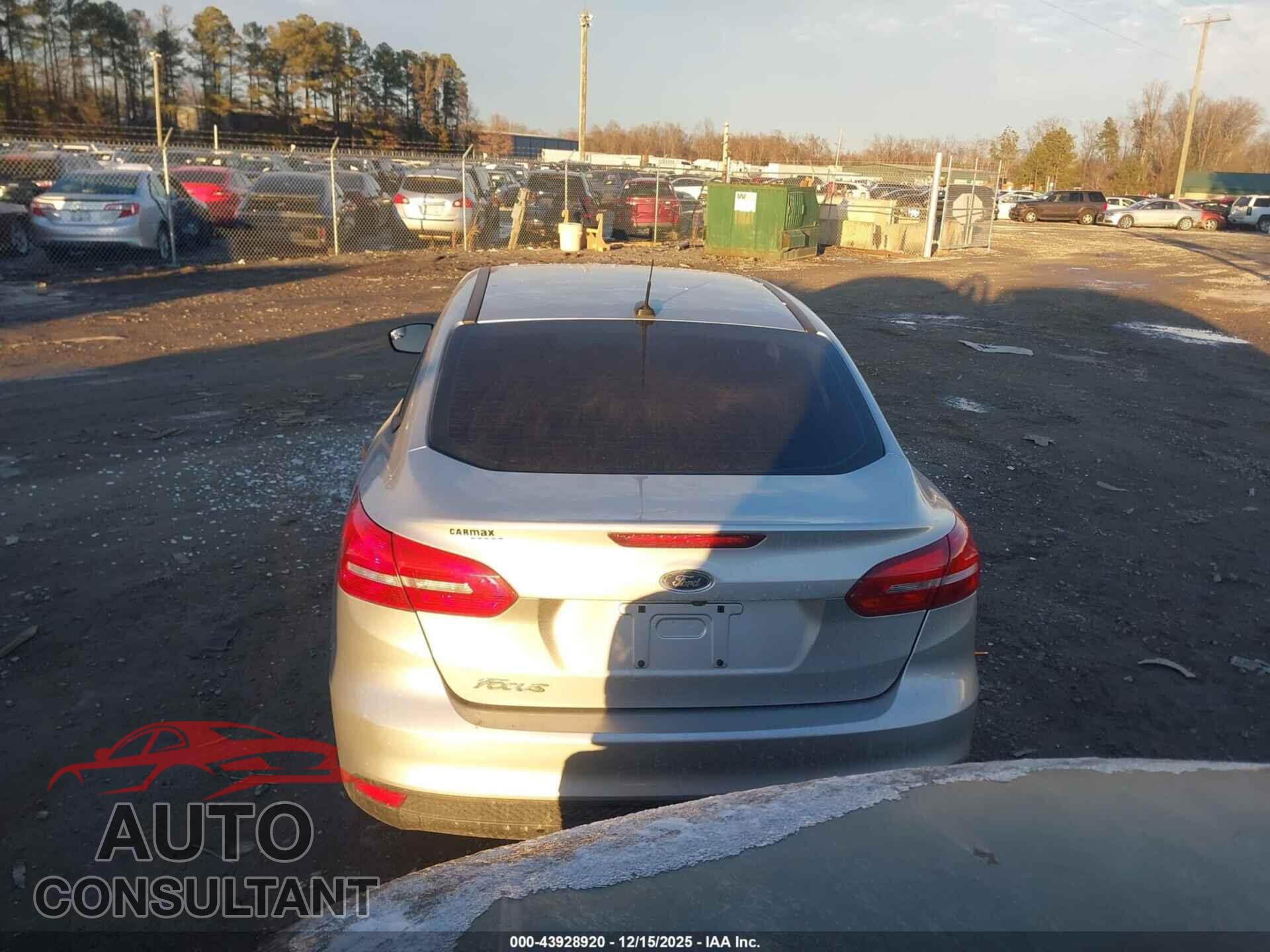 FORD FOCUS 2017 - 1FADP3E28HL346368