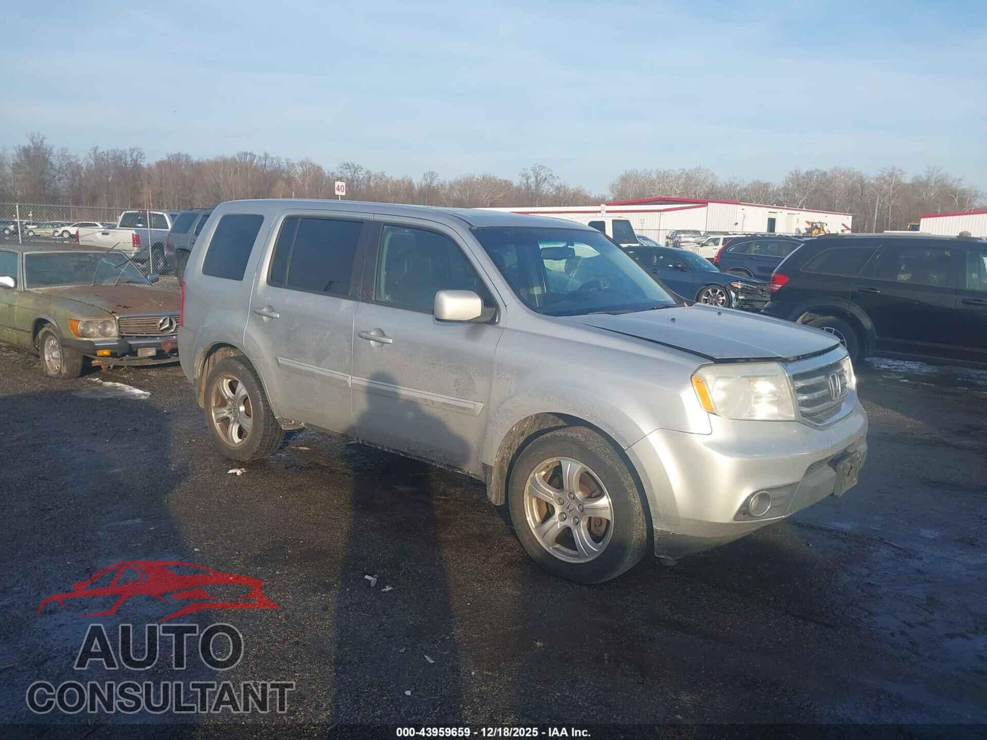 HONDA PILOT 2012 - 5FNYF4H52CB080805