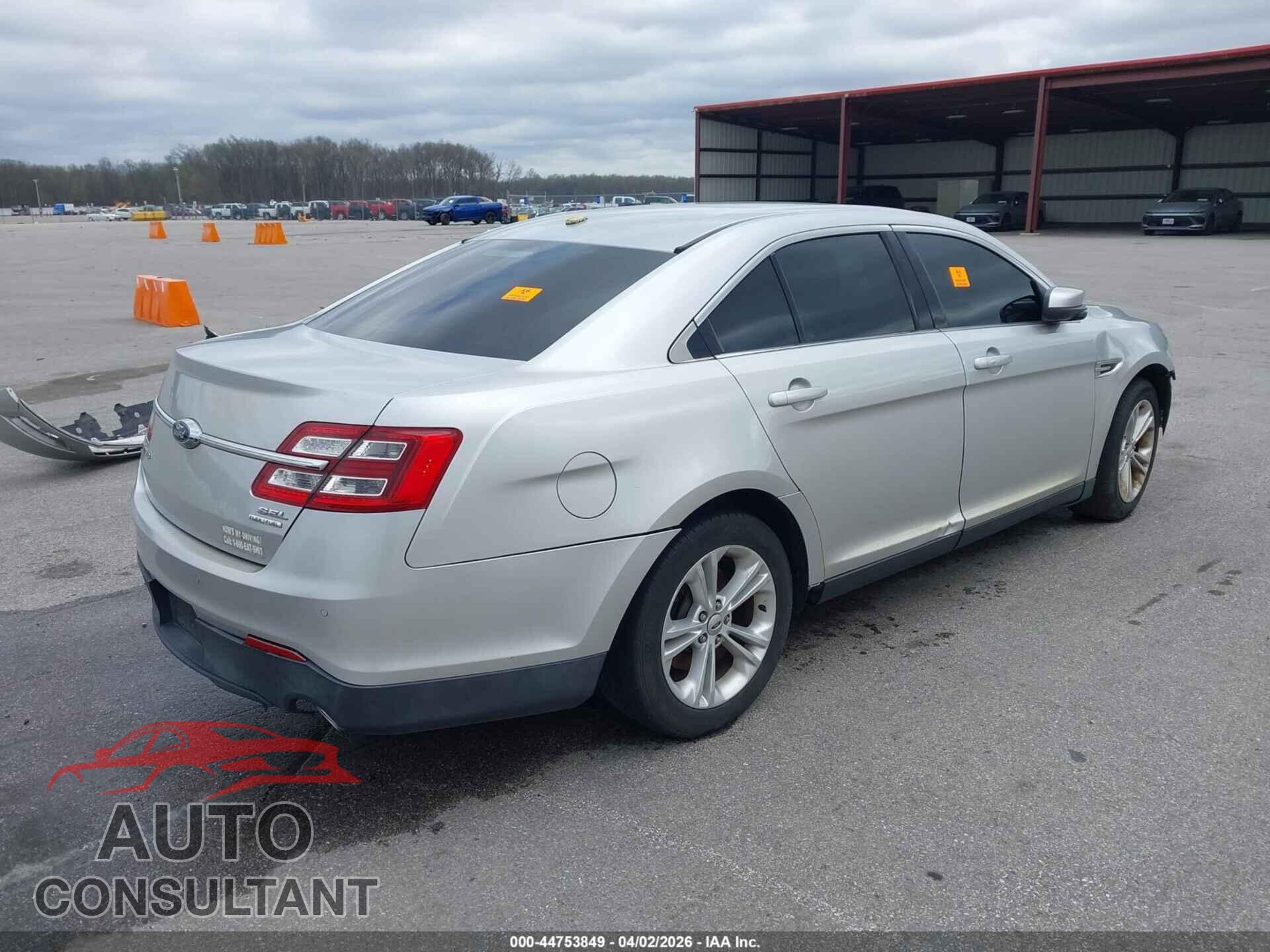 FORD TAURUS 2015 - 1FAHP2E87FG124152