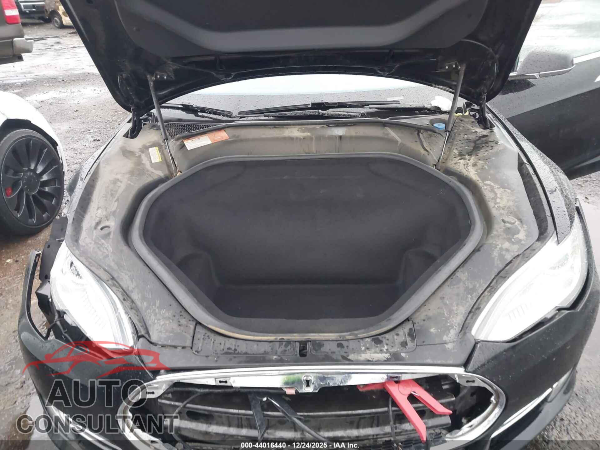 TESLA MODEL S 2015 - 5YJSA1S2XFF097437