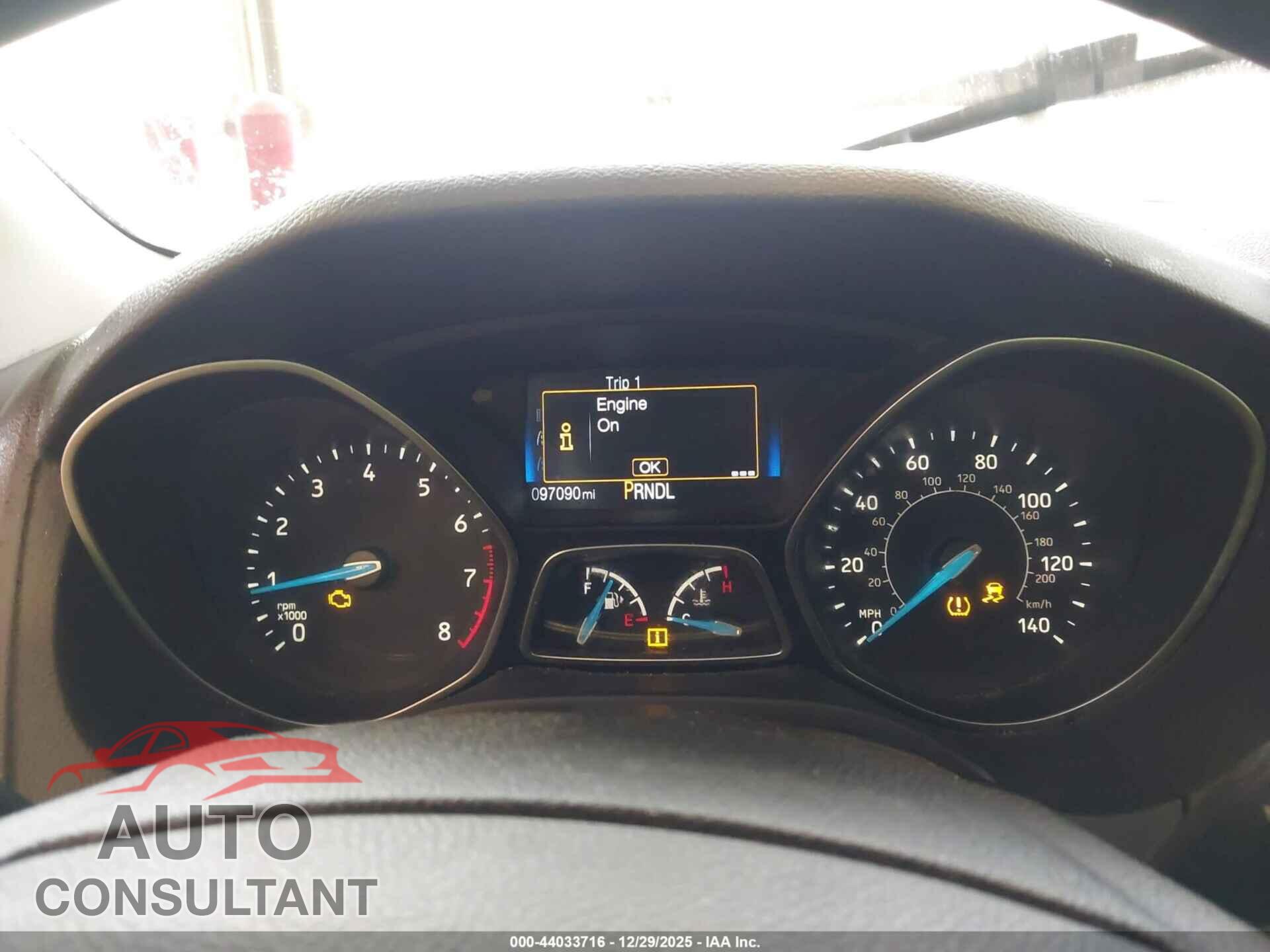FORD FOCUS 2017 - 1FADP3E22HL235606