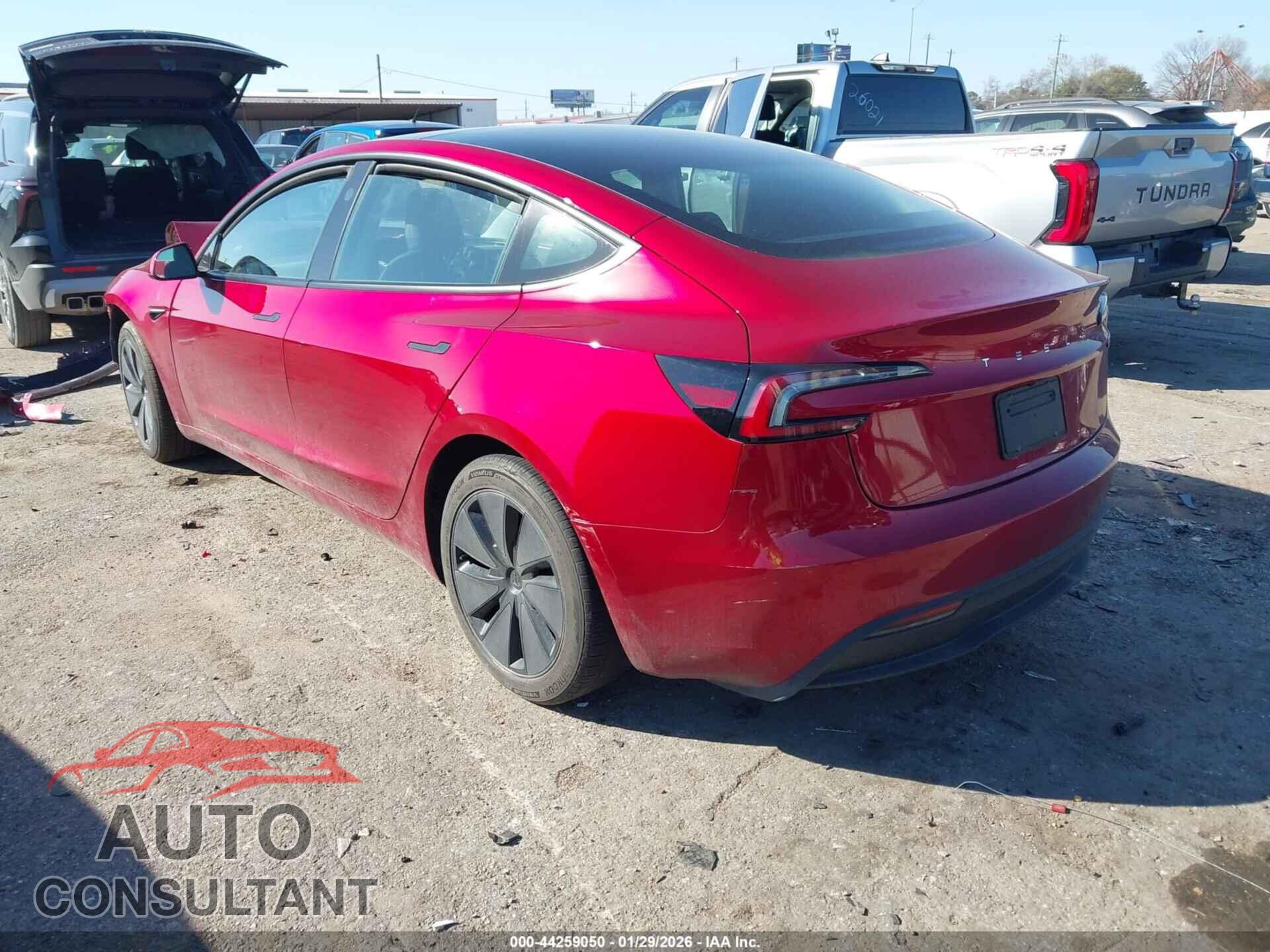 TESLA MODEL 3 2024 - 5YJ3E1EA5RF757609