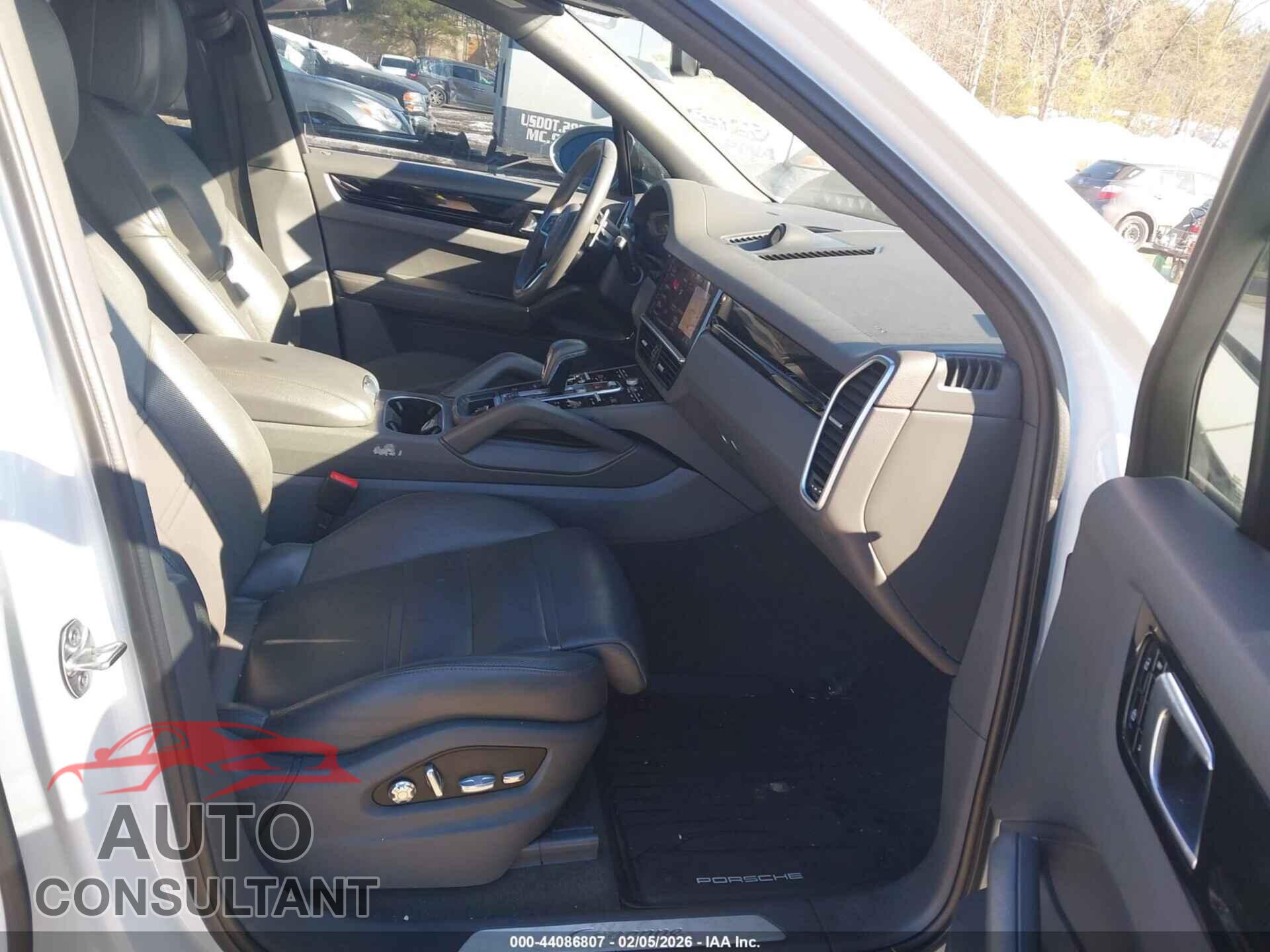 PORSCHE CAYENNE 2021 - WP1AA2AY1MDA04010