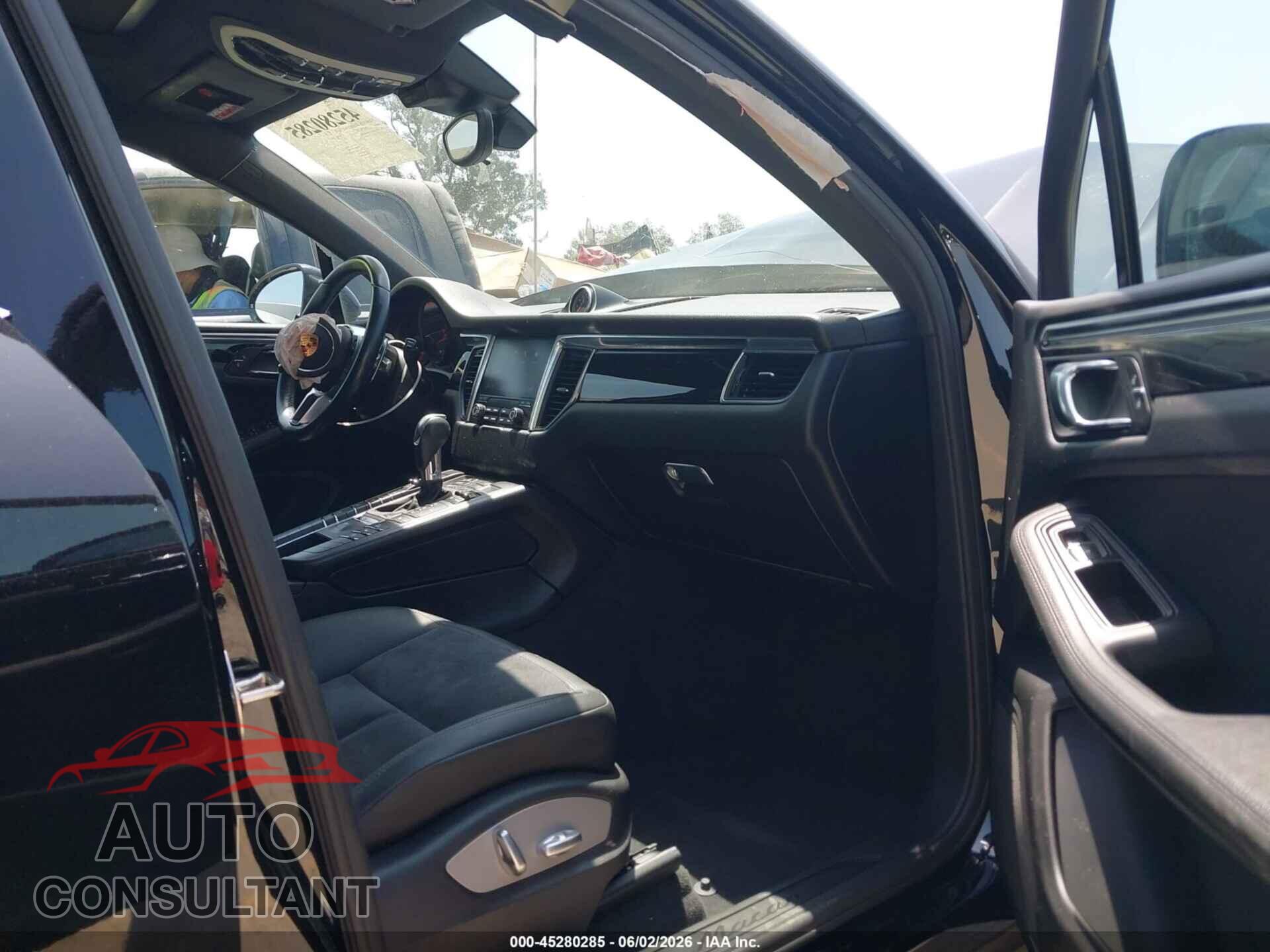 PORSCHE MACAN 2018 - WP1AA2A54JLB01340