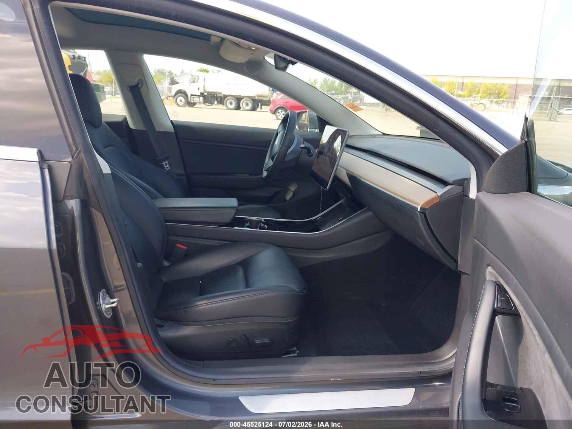 TESLA MODEL 3 2019 - 5YJ3E1EB5KF432747