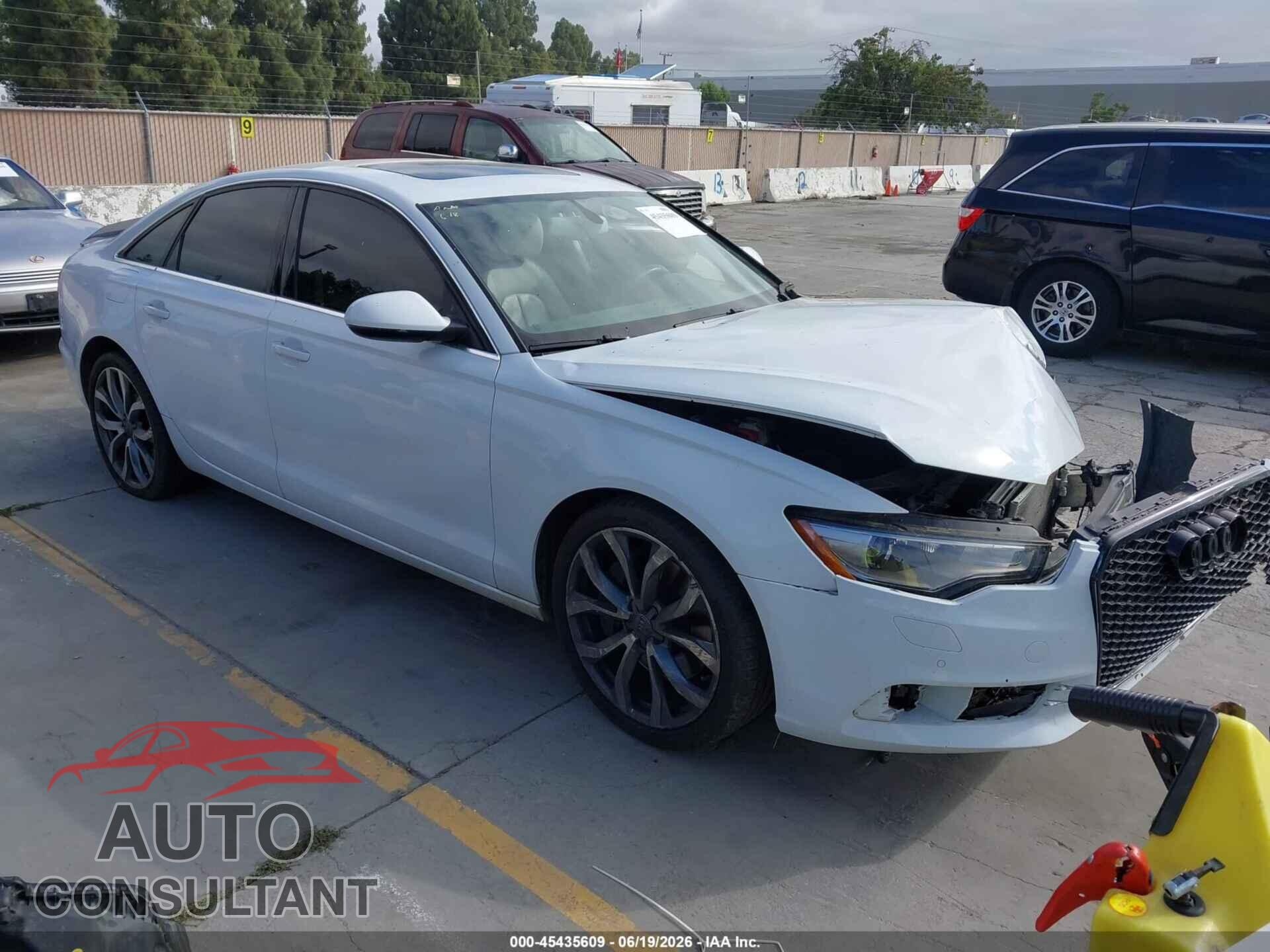 AUDI A6 2013 - WAUGGAFC8DN132575