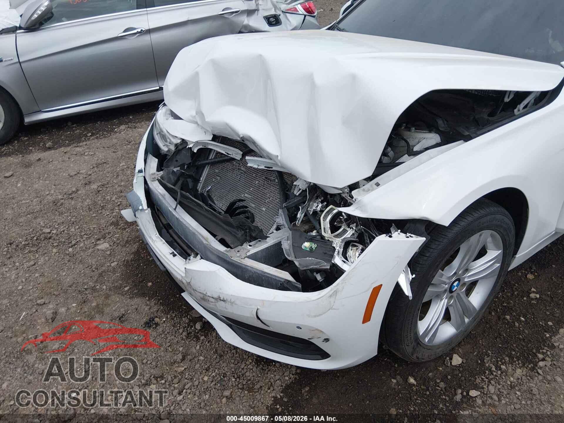 BMW 328I 2016 - WBA8E3G54GNU04484