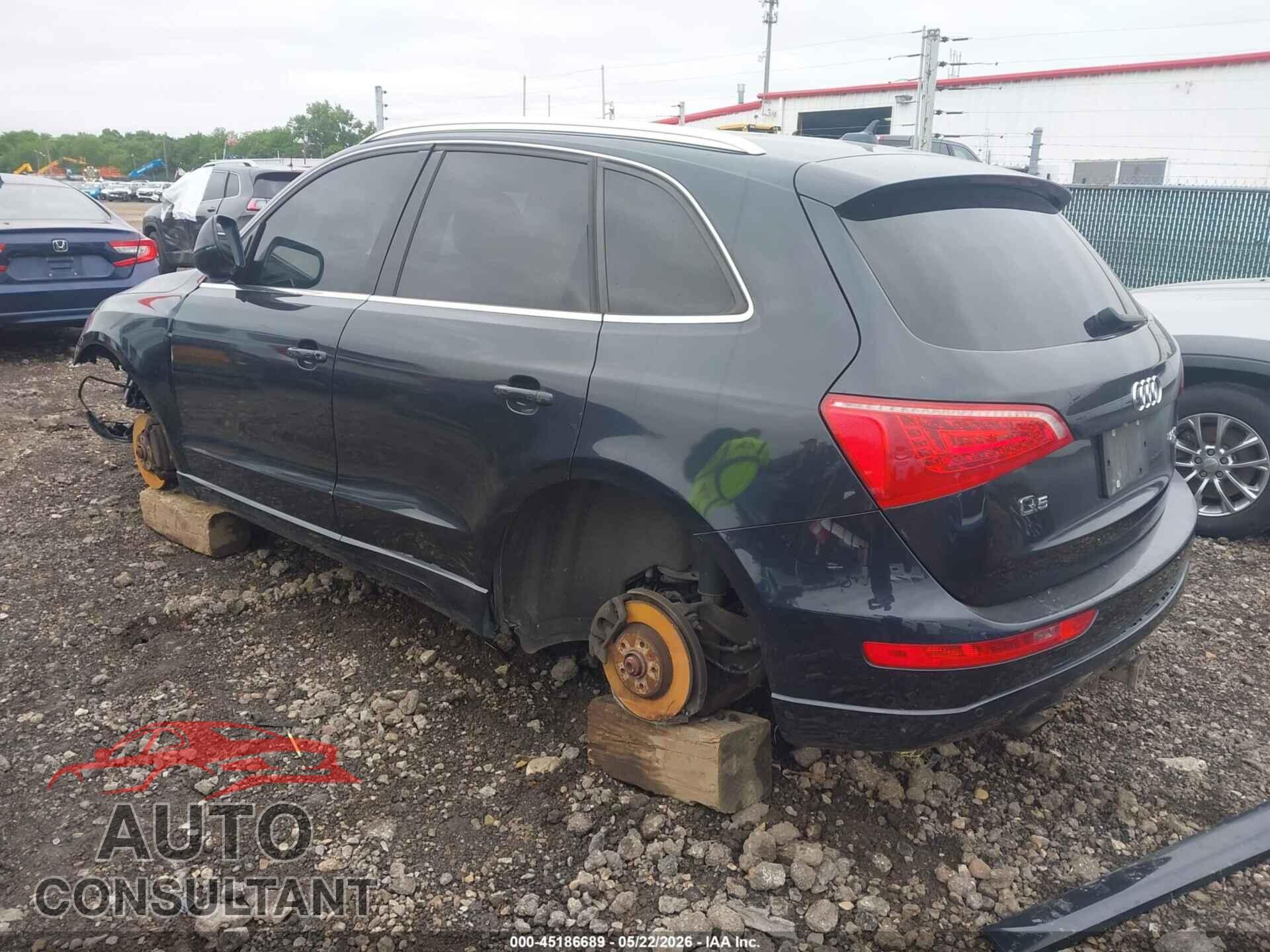 AUDI Q5 2012 - WA1LFAFPXCA093348