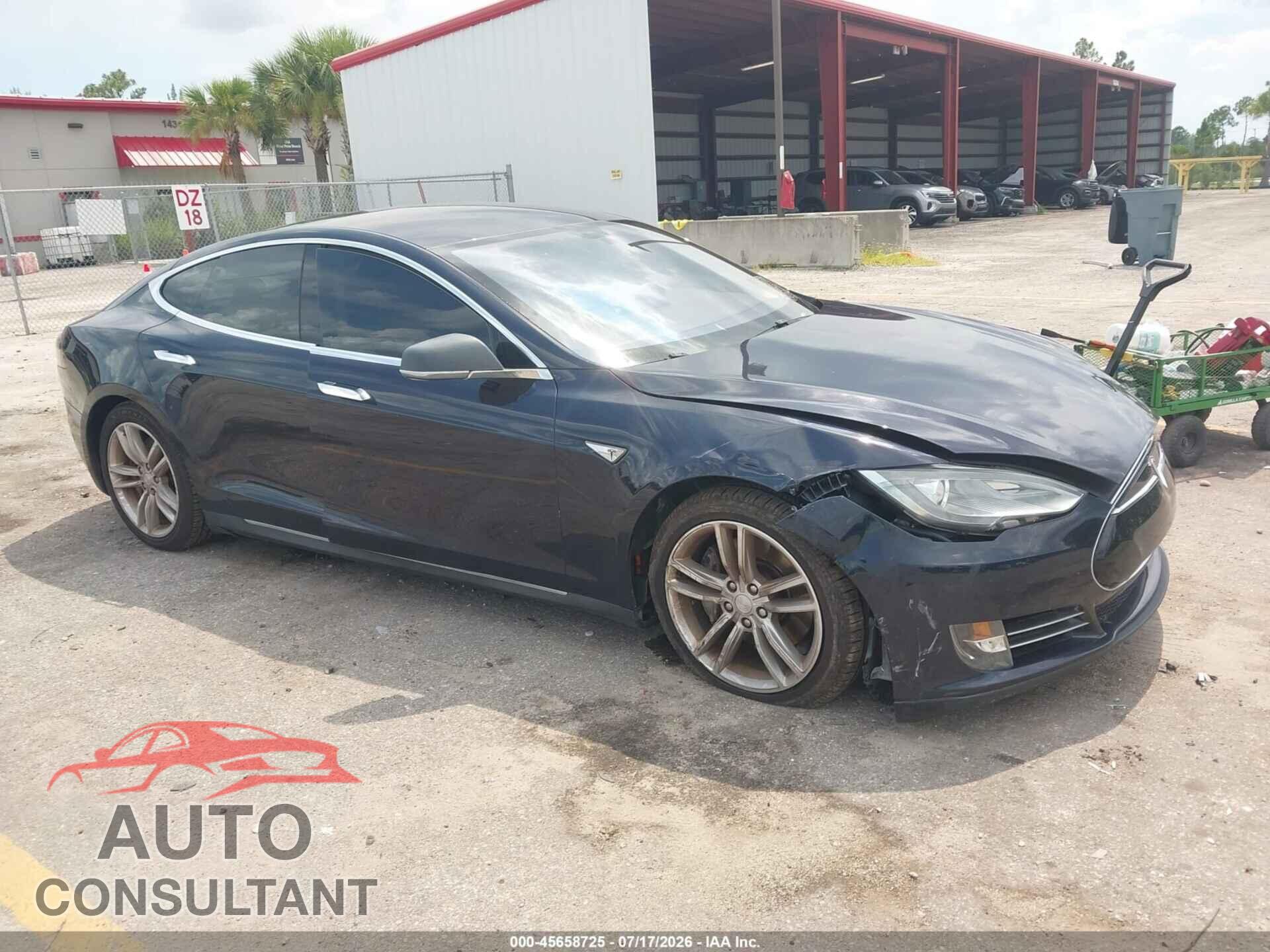 TESLA MODEL S 2013 - 5YJSA1AG8DFP11654