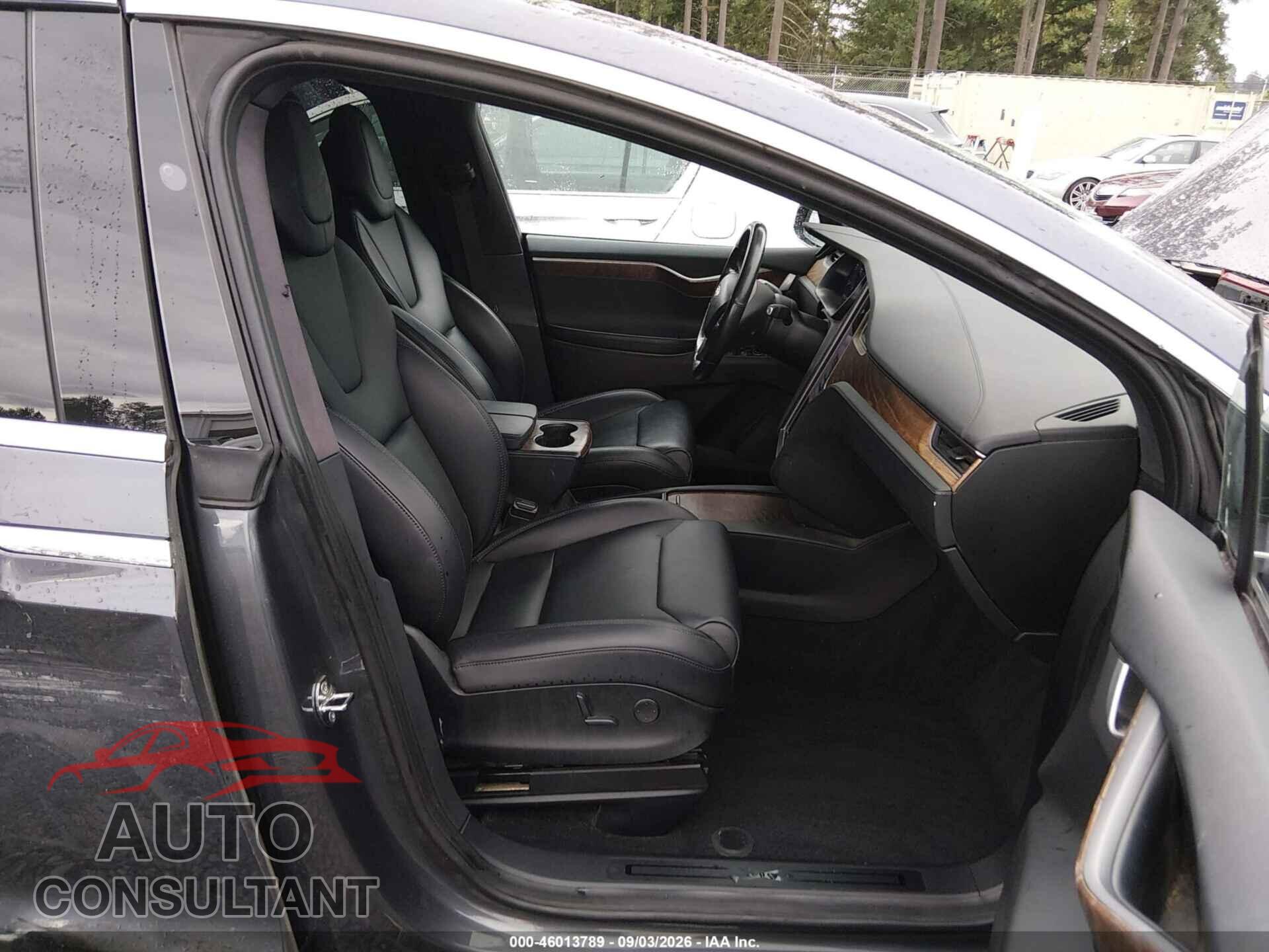 TESLA MODEL X 2019 - 5YJXCBE25KF161346