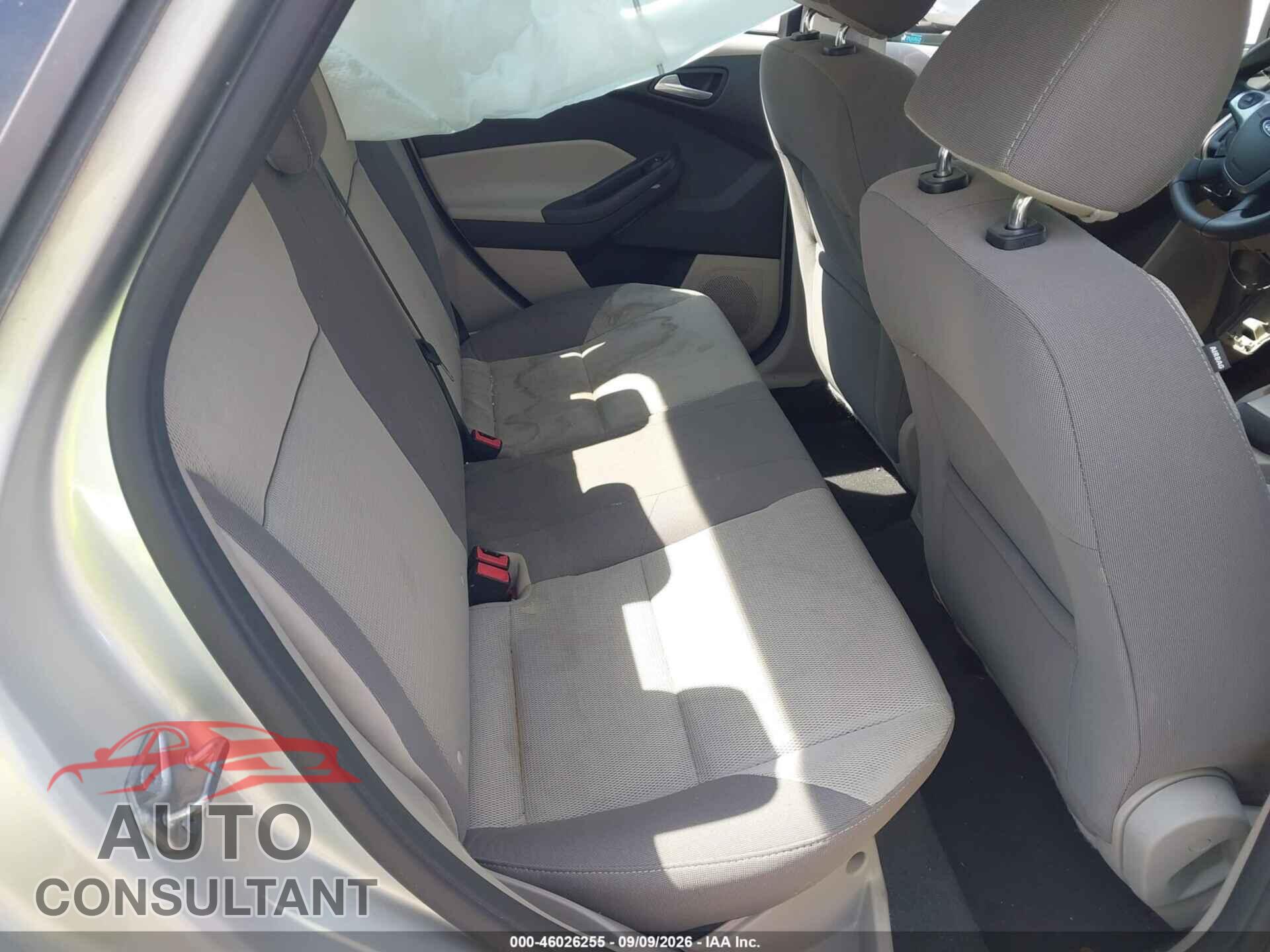 FORD FOCUS 2014 - 1FADP3F2XEL347337