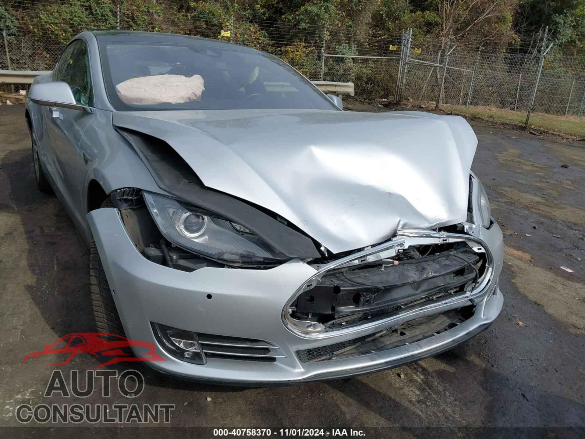 TESLA MODEL S 2015 - 5YJSA1E21FF119045
