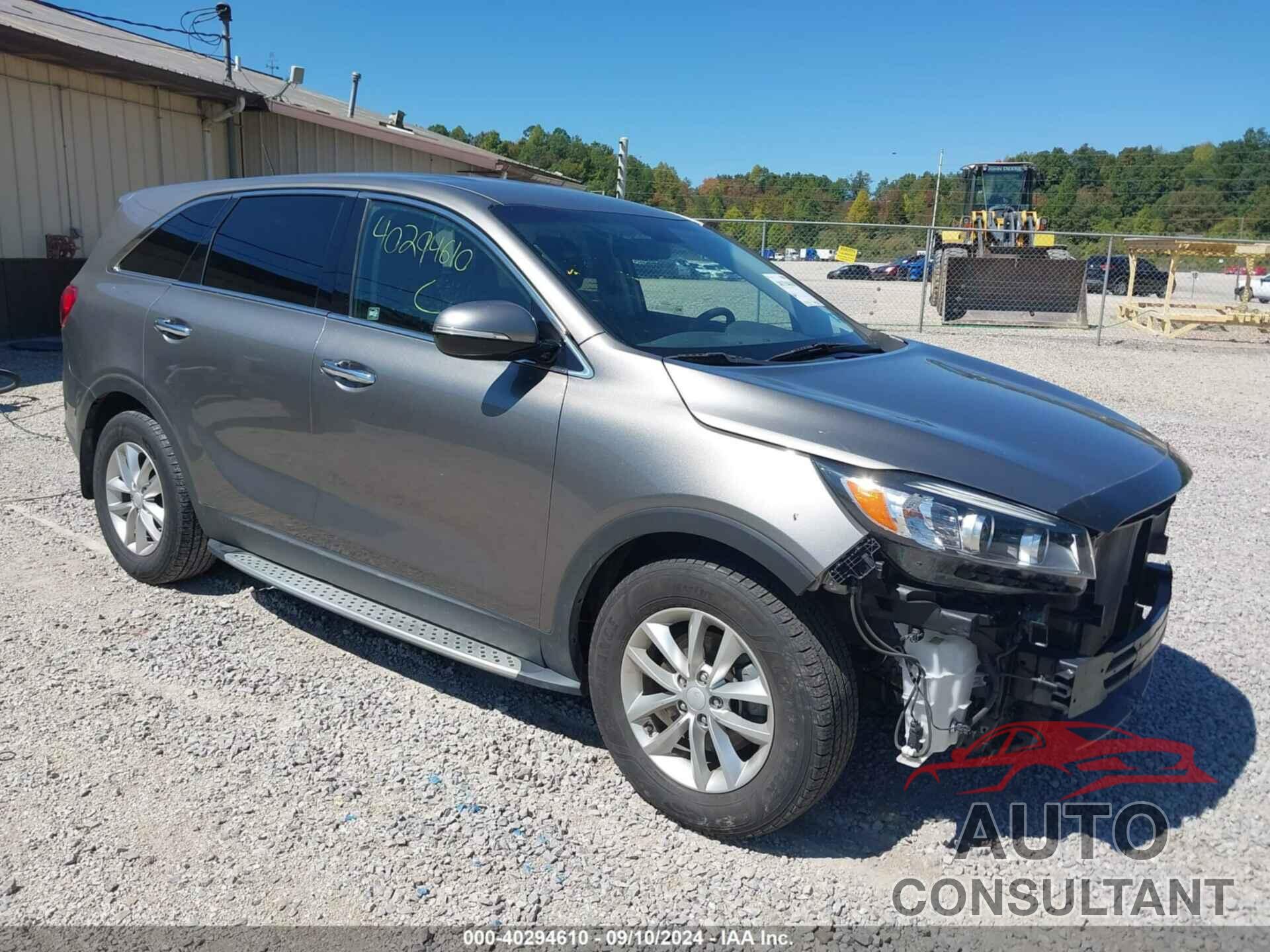 KIA SORENTO 2017 - 5XYPG4A30HG323240