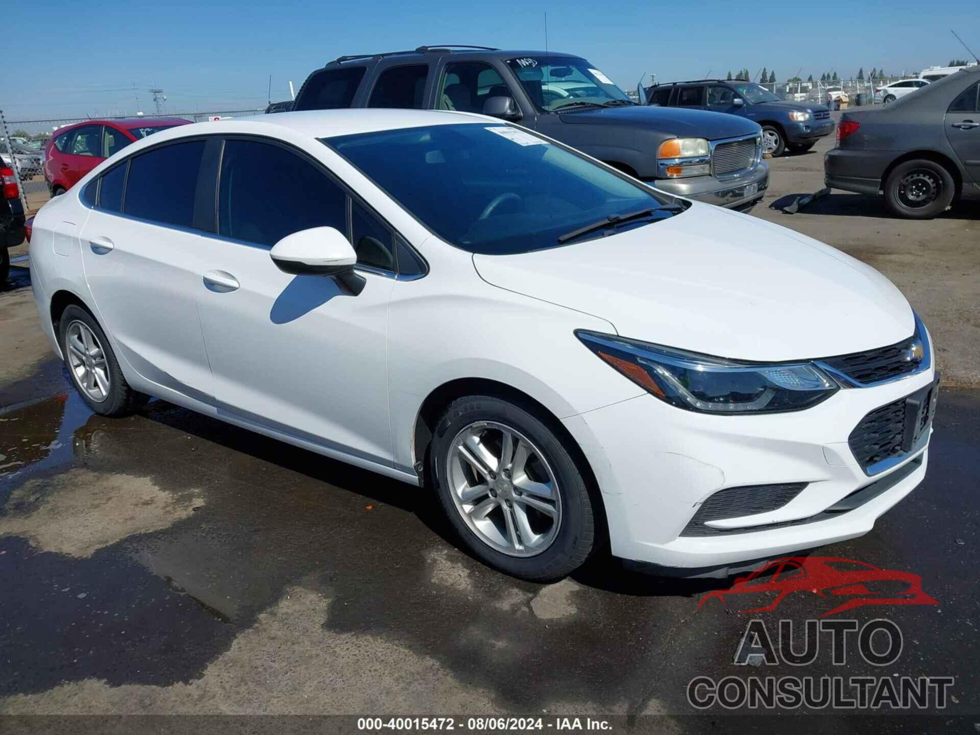 CHEVROLET CRUZE 2018 - 1G1BE5SM4J7111532