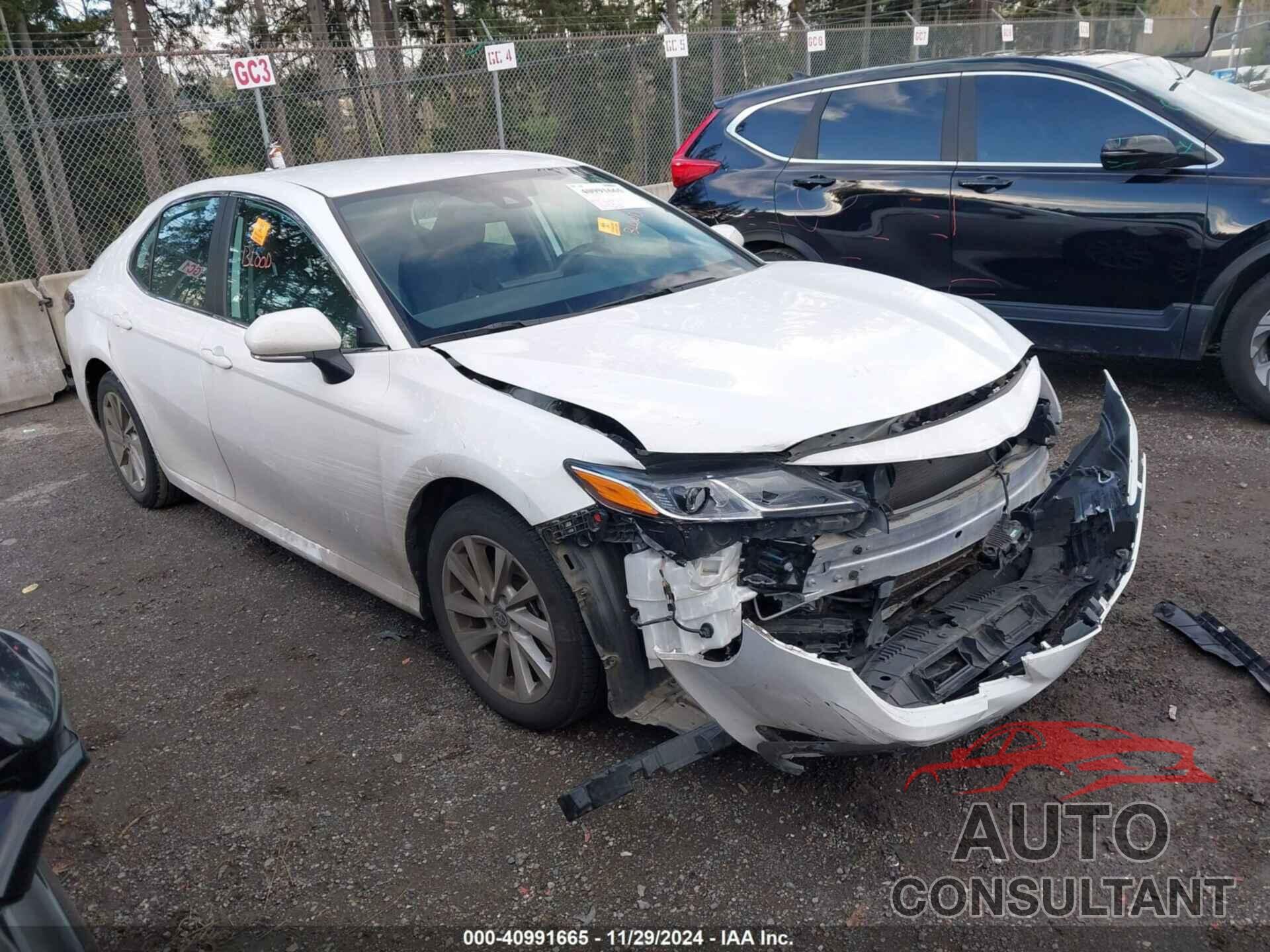 TOYOTA CAMRY 2022 - 4T1R11AK6NU056417
