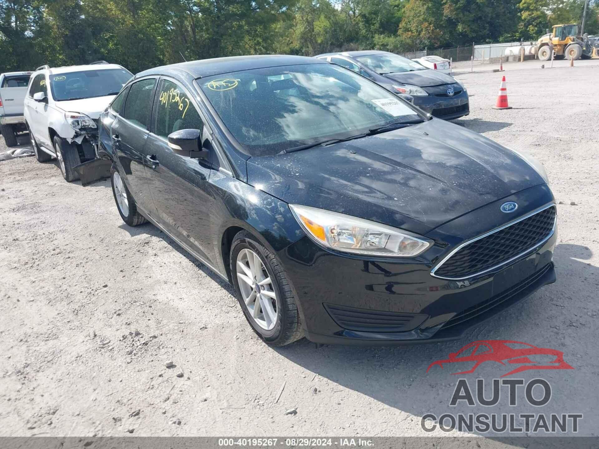 FORD FOCUS 2017 - 1FADP3F26HL325811