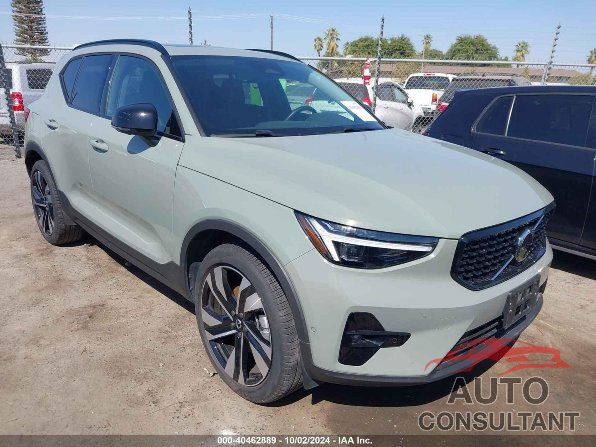 VOLVO XC40 2023 - YV4L12UX6P2087668