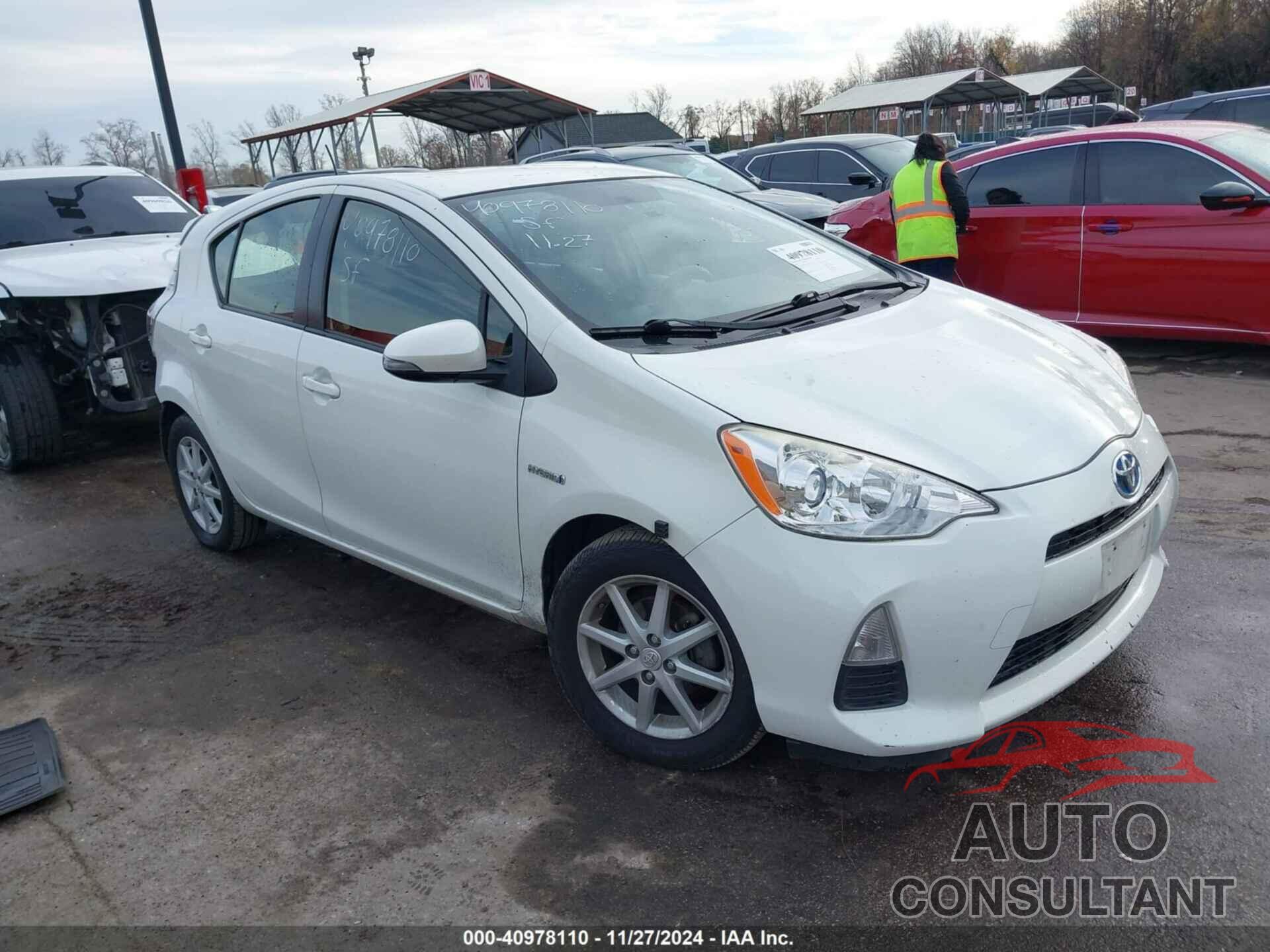 TOYOTA PRIUS C 2014 - JTDKDTB37E1082705