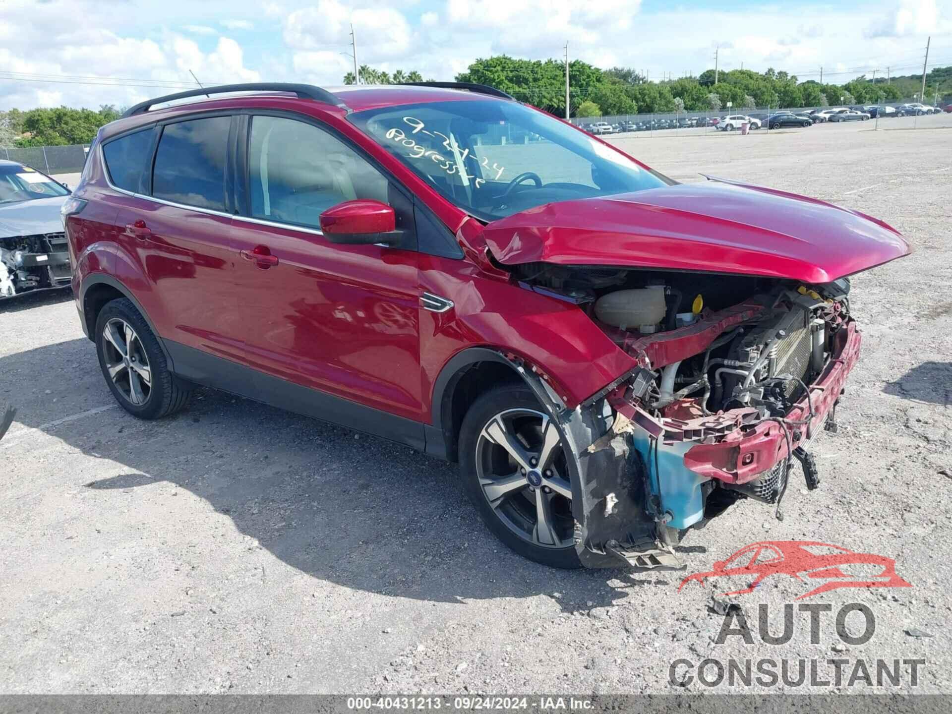 FORD ESCAPE 2017 - 1FMCU0G97HUB01431