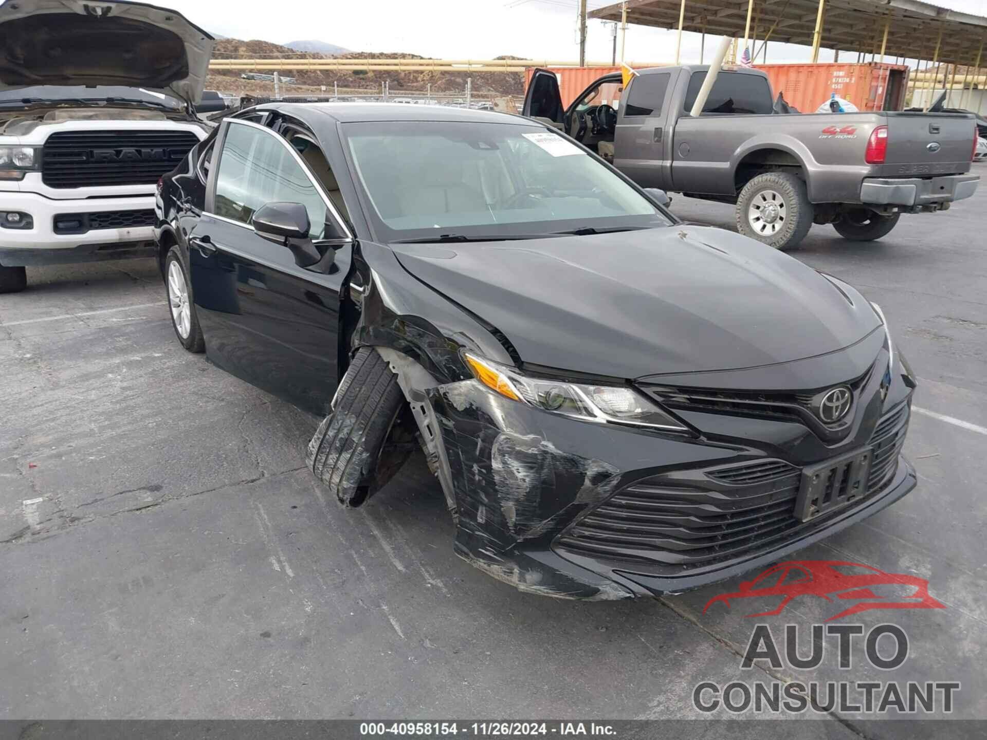 TOYOTA CAMRY 2018 - 4T1B11HK3JU627668