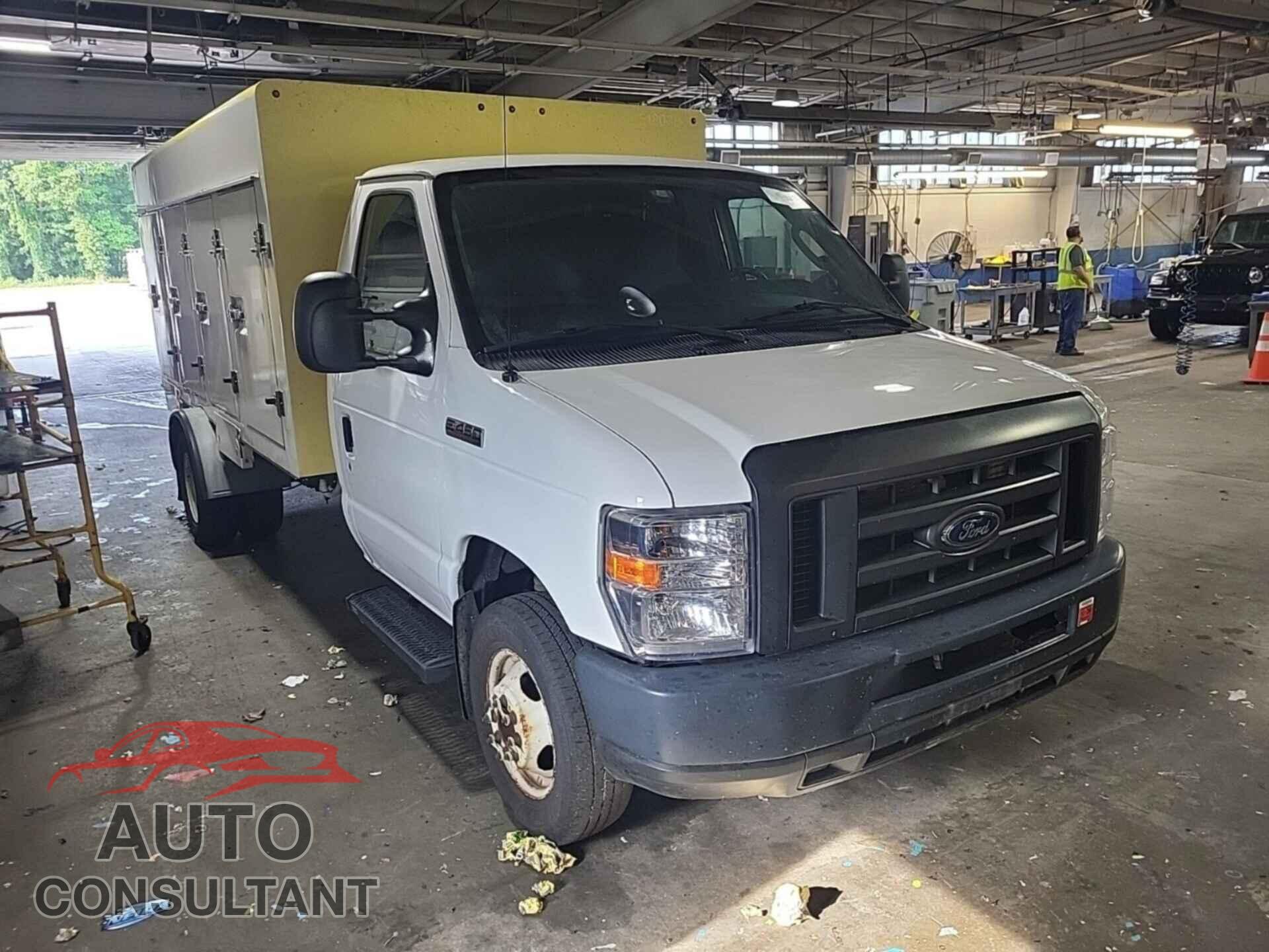 FORD ECONOLINE 2017 - 1FDXE4FS3HDC69111