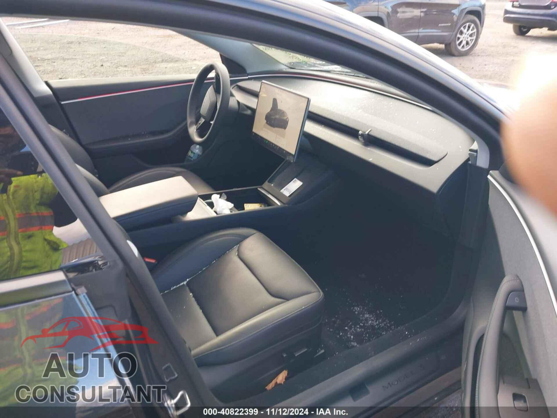 TESLA MODEL 3 2024 - 5YJ3E1EA9RF843196