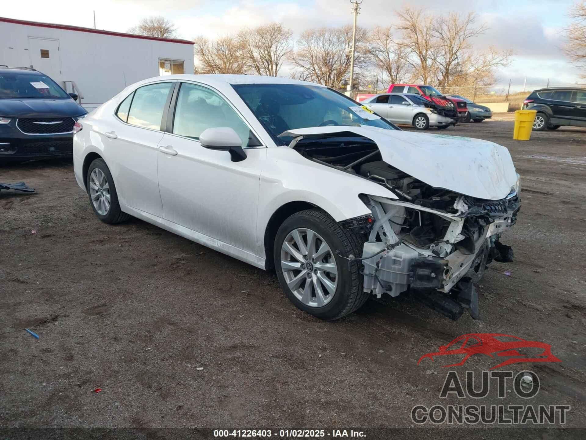 TOYOTA CAMRY 2019 - 4T1B11HK1KU804266