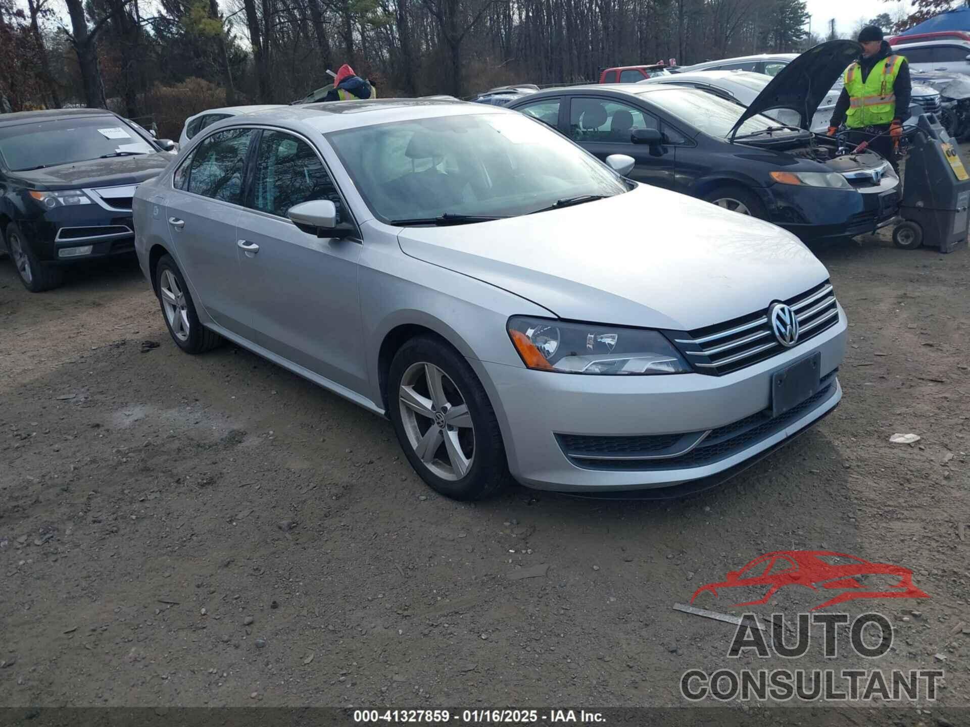 VOLKSWAGEN PASSAT 2012 - 1VWBP7A33CC080948