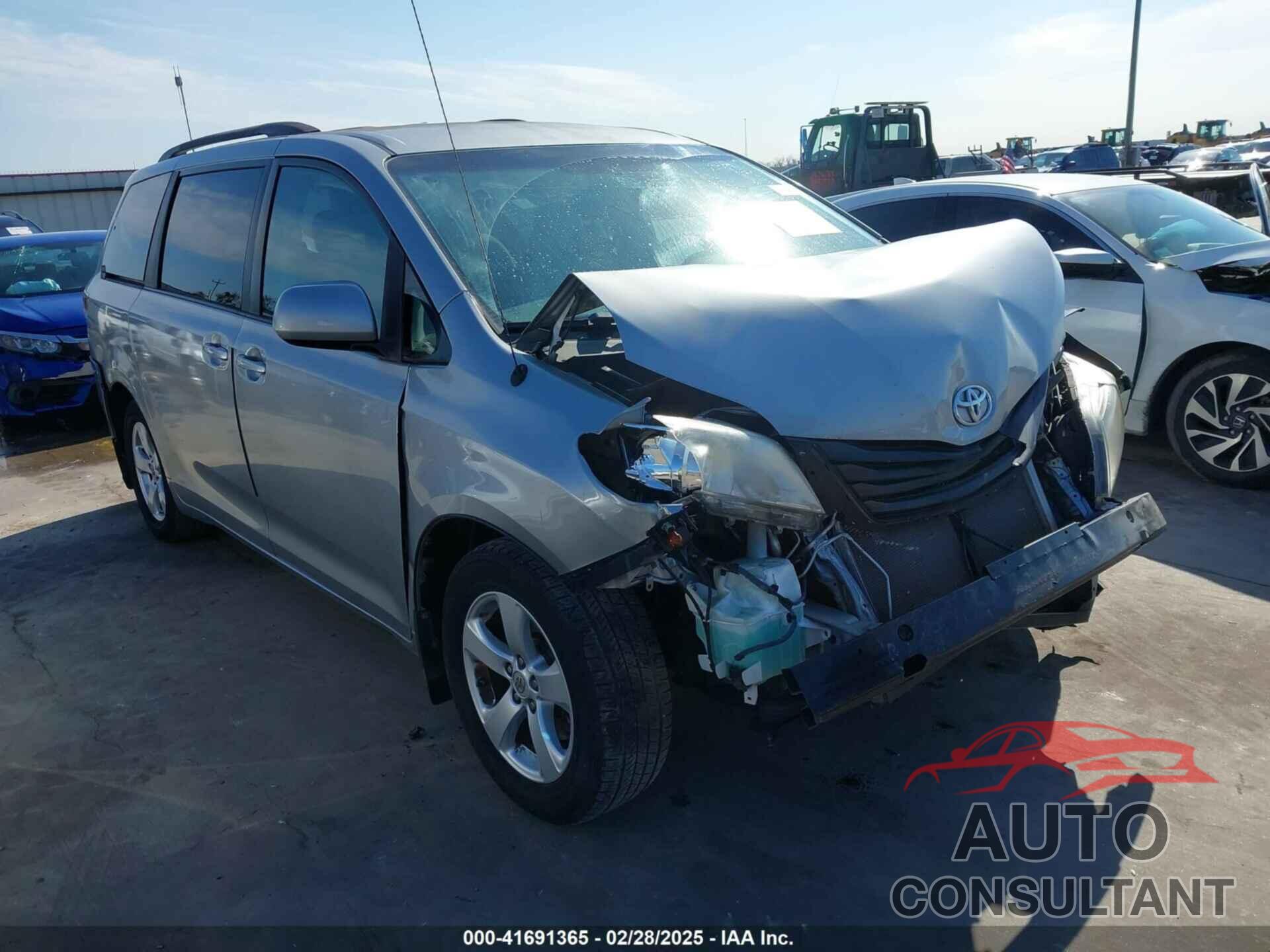 TOYOTA SIENNA 2011 - 5TDKK3DC1BS093135