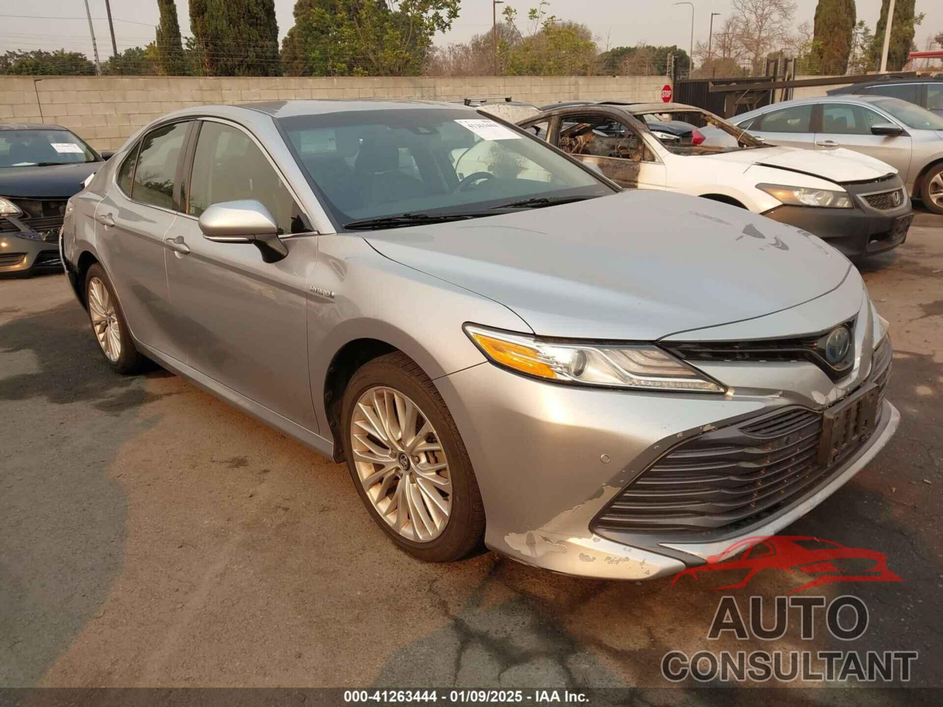 TOYOTA CAMRY HYBRID 2018 - 4T1B21HK3JU002880