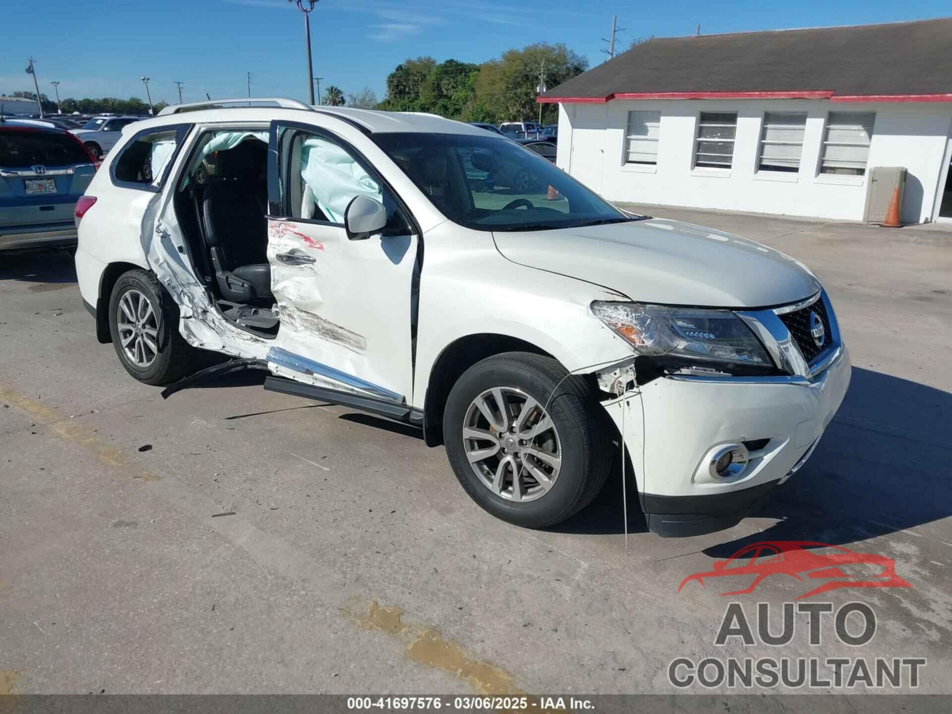 NISSAN PATHFINDER 2015 - 5N1AR2MN0FC707145