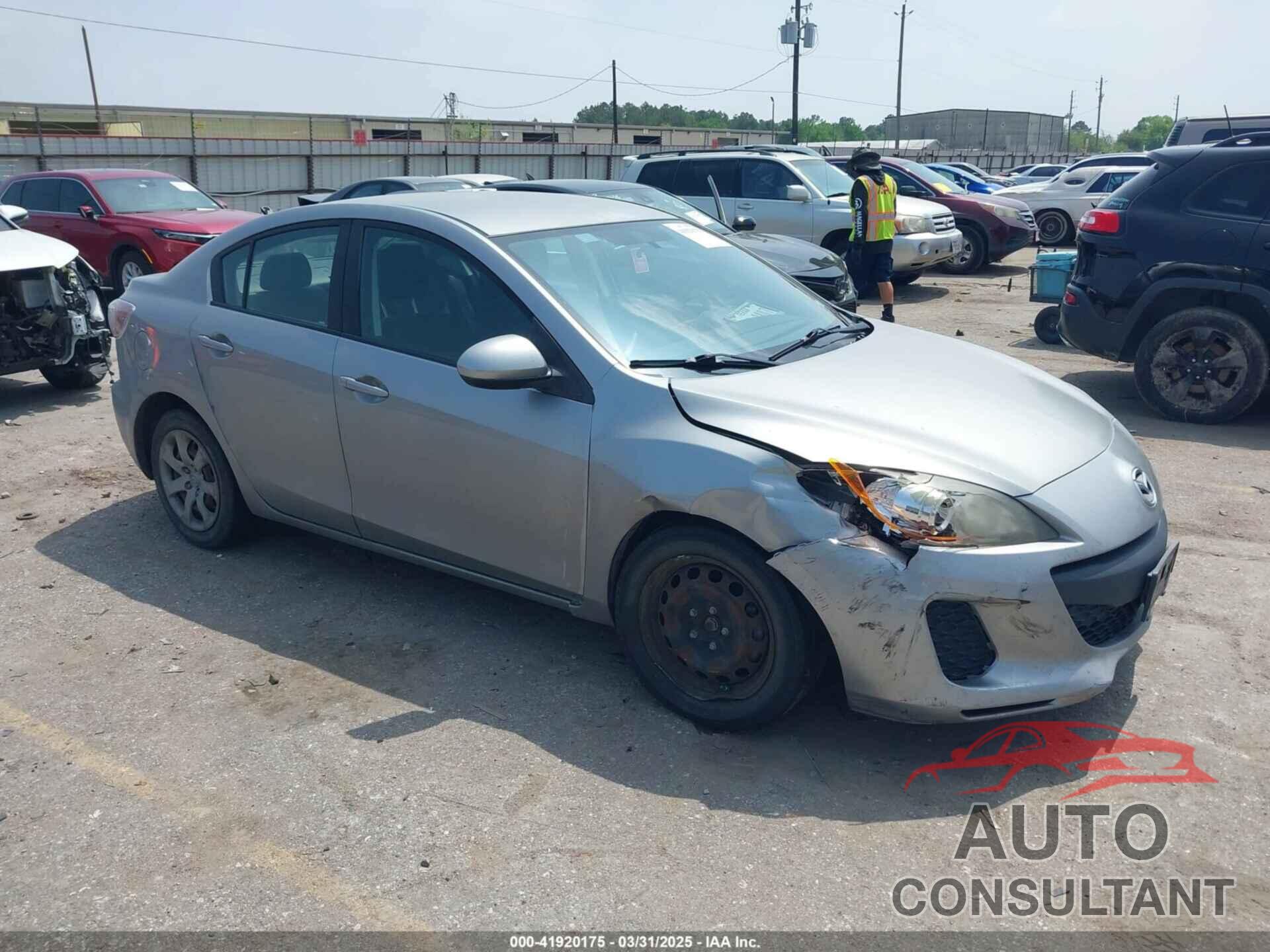 MAZDA MAZDA3 2013 - JM1BL1TF0D1771418