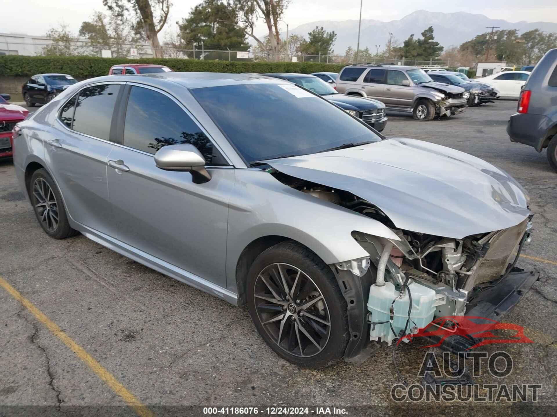 TOYOTA CAMRY 2021 - 4T1G11AK5MU454286