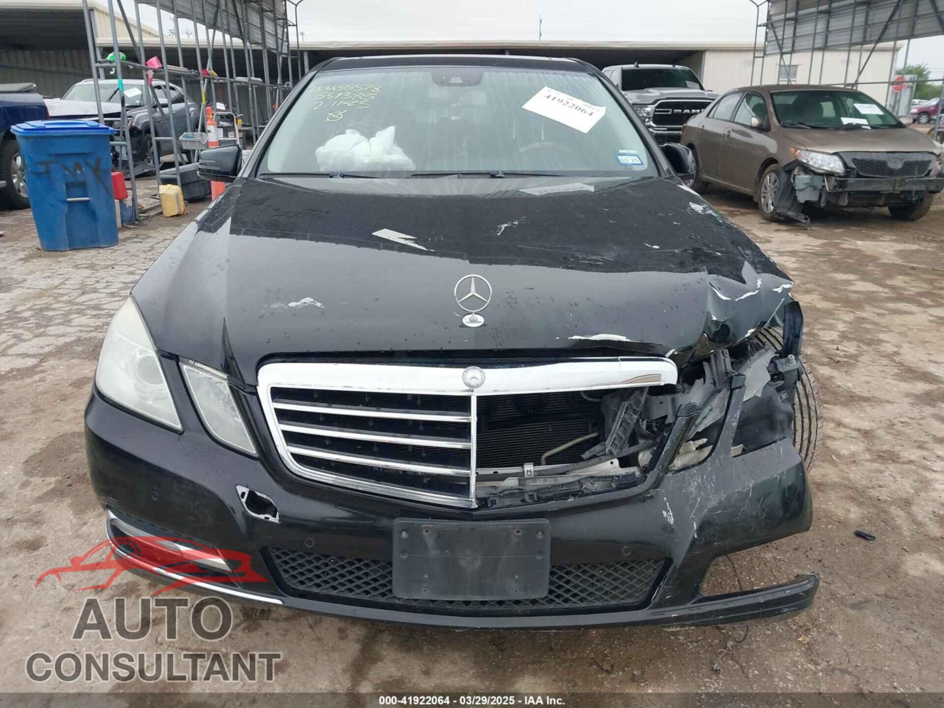 MERCEDES-BENZ E 2012 - WDDHF5KB2CA551385
