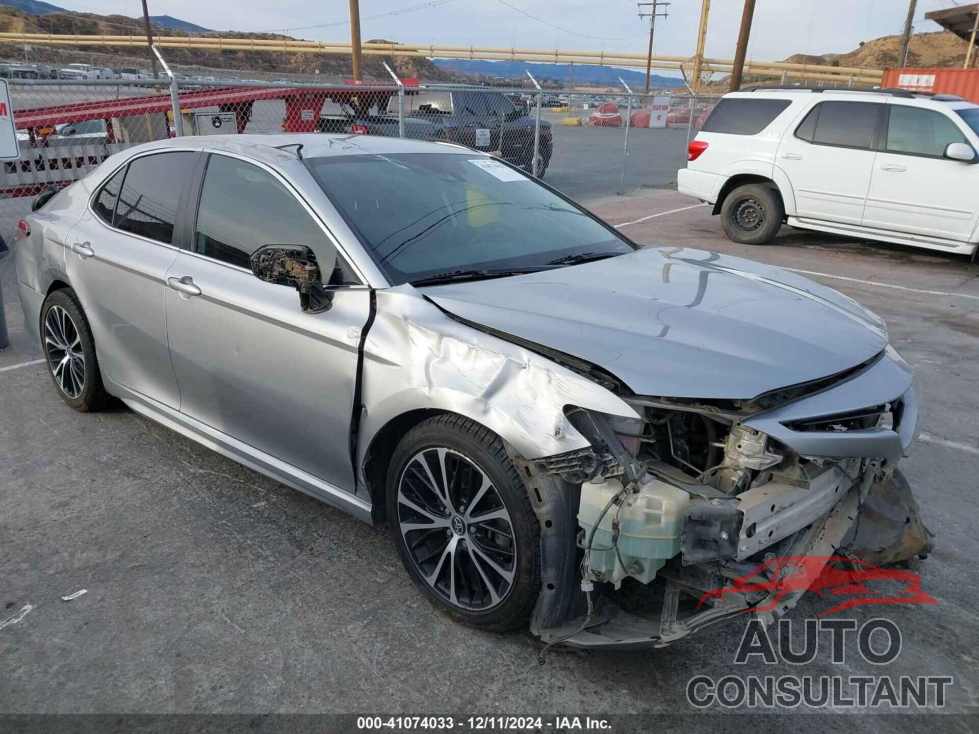 TOYOTA CAMRY 2019 - 4T1B11HK1KU716995