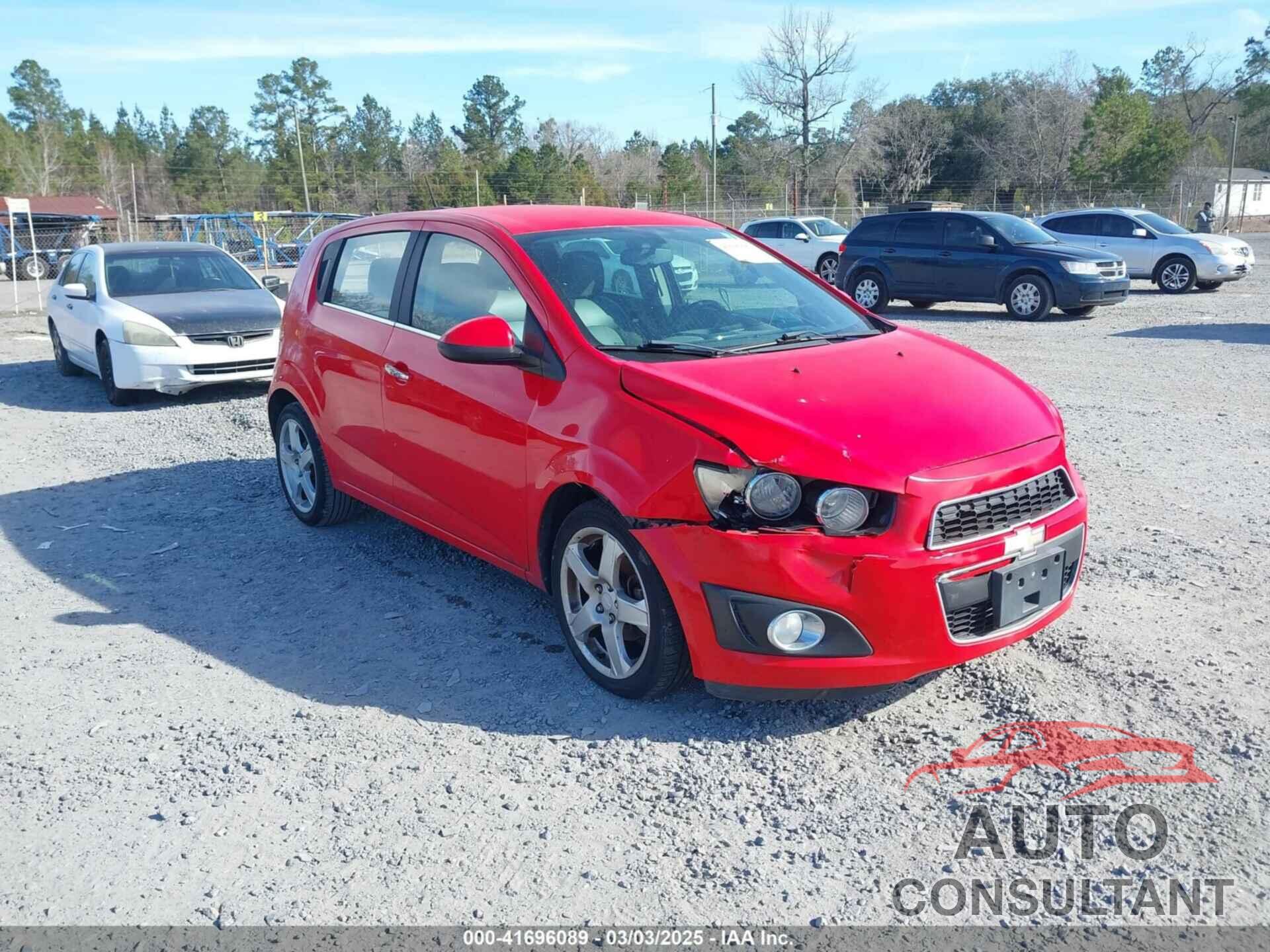 CHEVROLET SONIC 2015 - 1G1JE6SB0F4165399