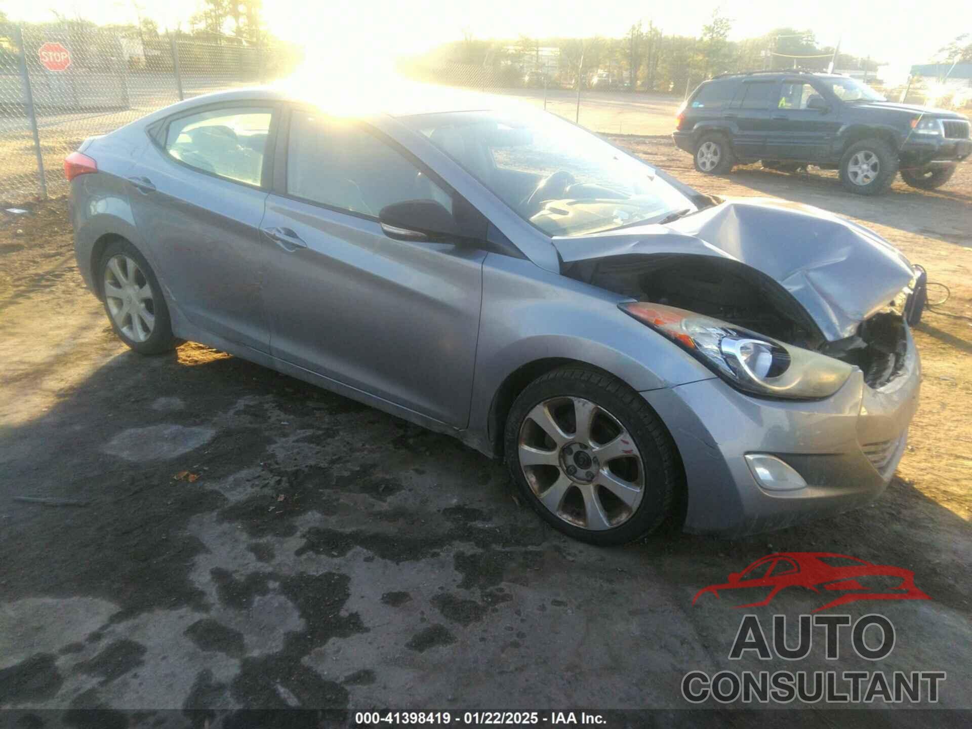 HYUNDAI ELANTRA 2012 - KMHDH4AE3CU452304