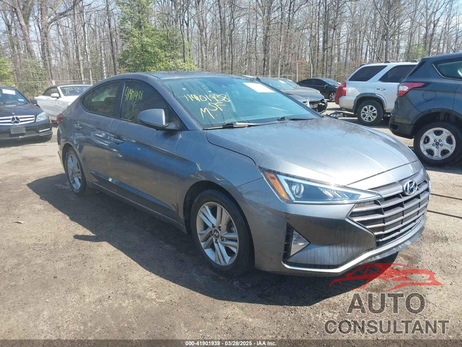 HYUNDAI ELANTRA 2019 - 5NPD84LF3KH440057
