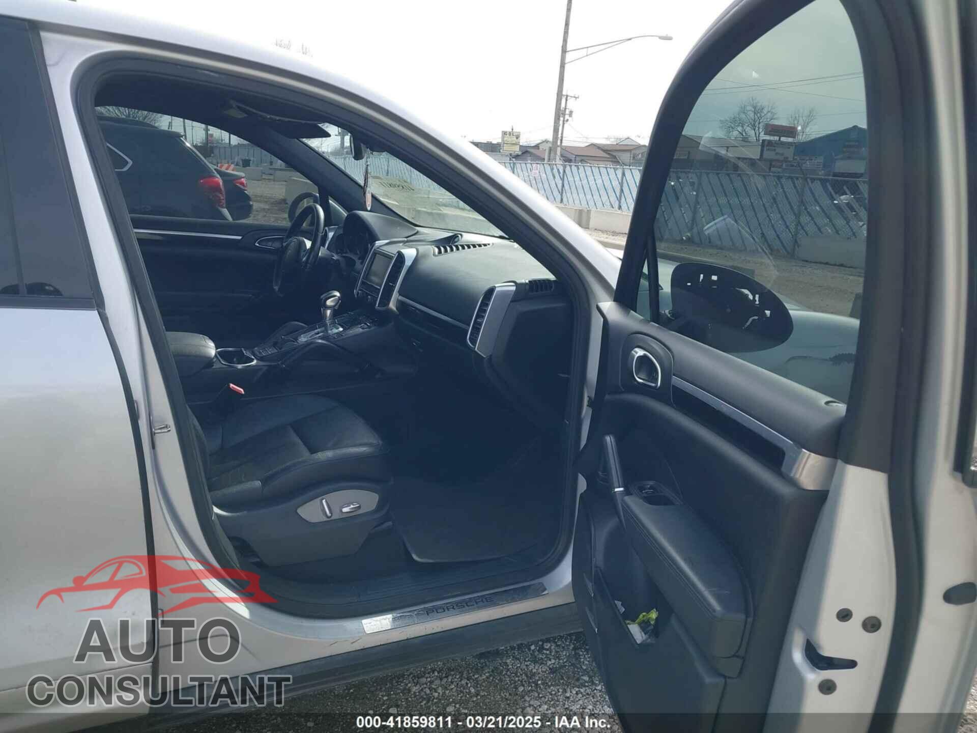 PORSCHE CAYENNE 2012 - WP1AA2A20CLA08498