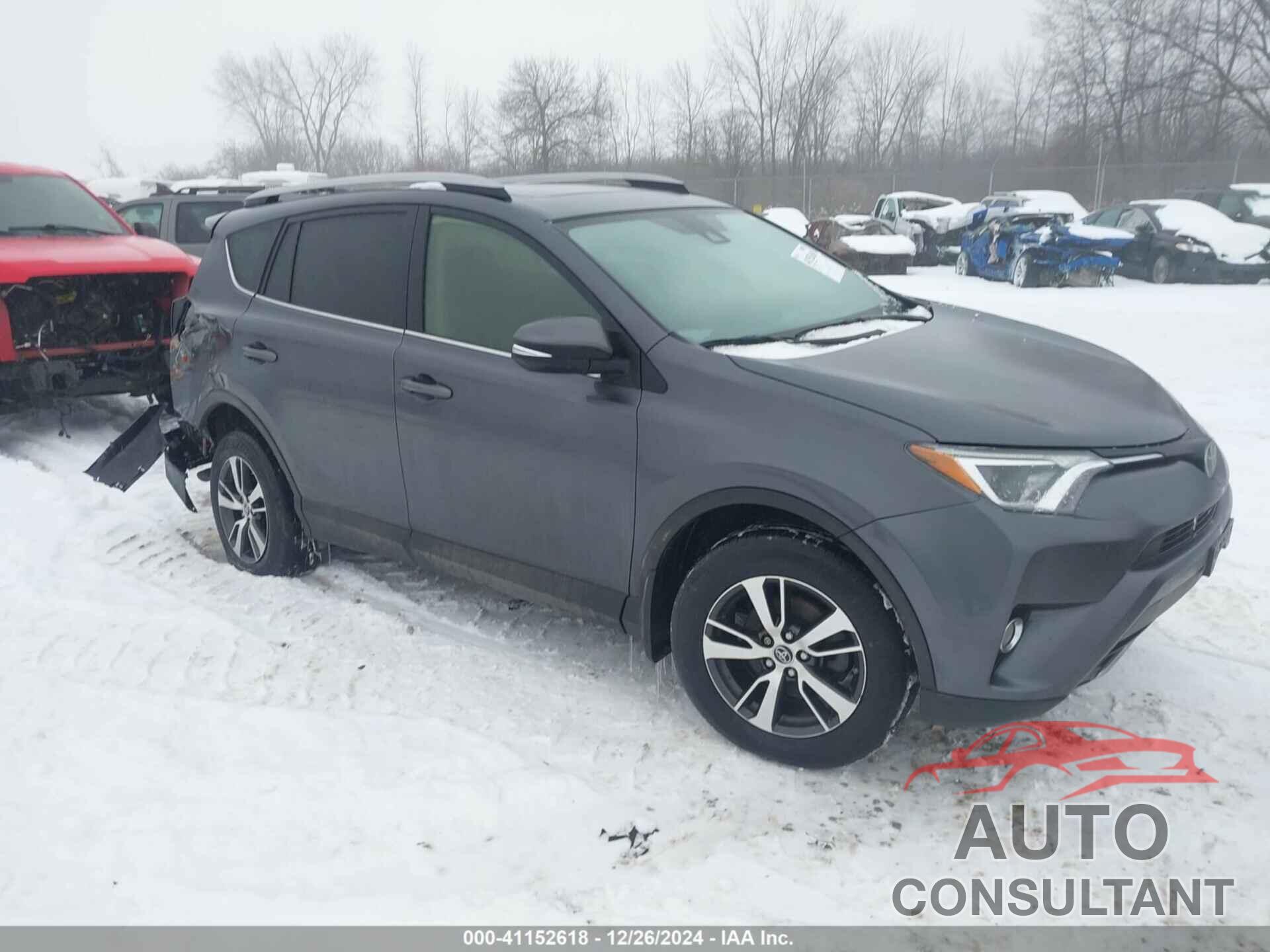 TOYOTA RAV4 2018 - JTMRFREV3JD255931