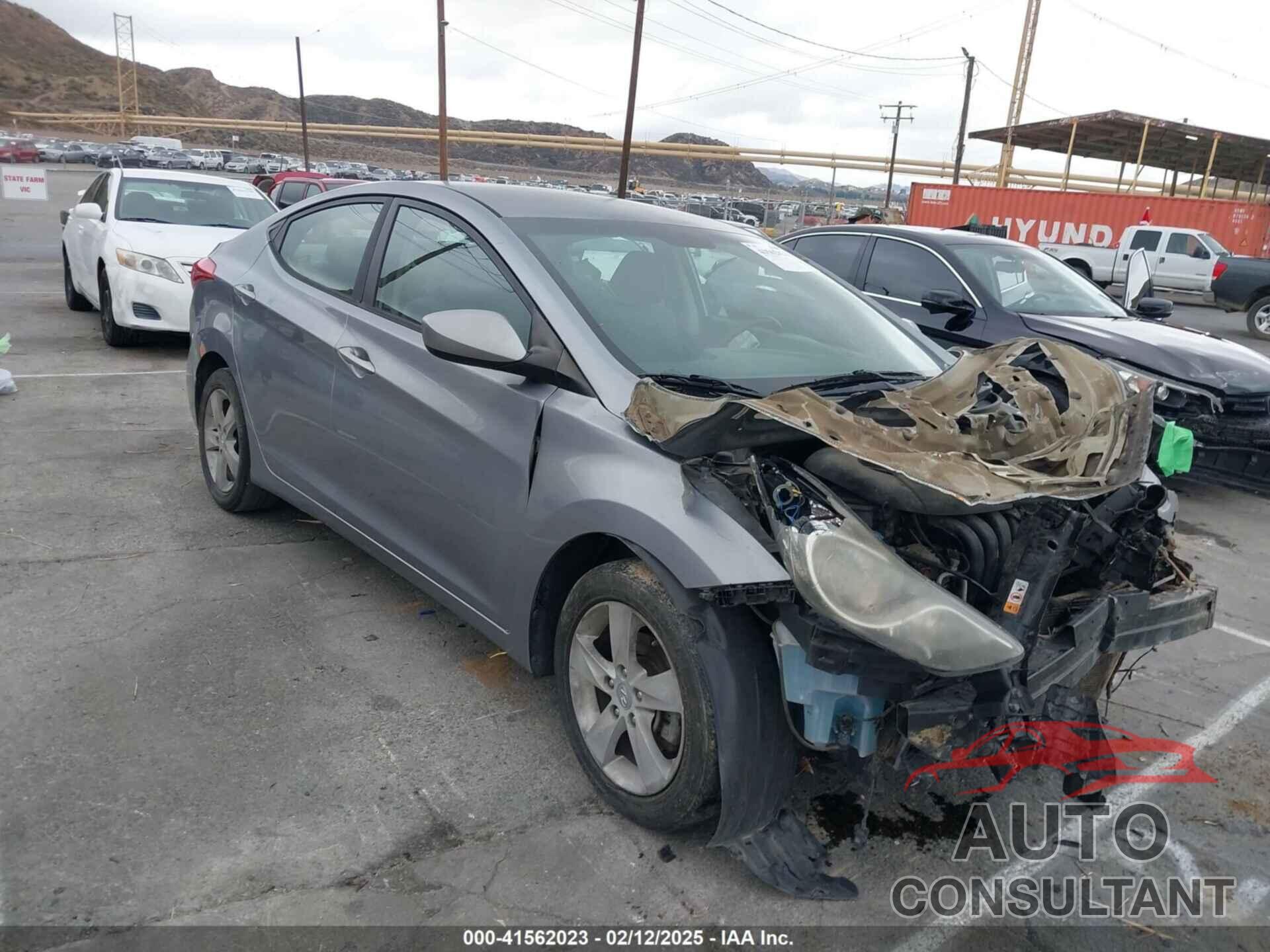 HYUNDAI ELANTRA 2013 - KMHDH4AE8DU709183